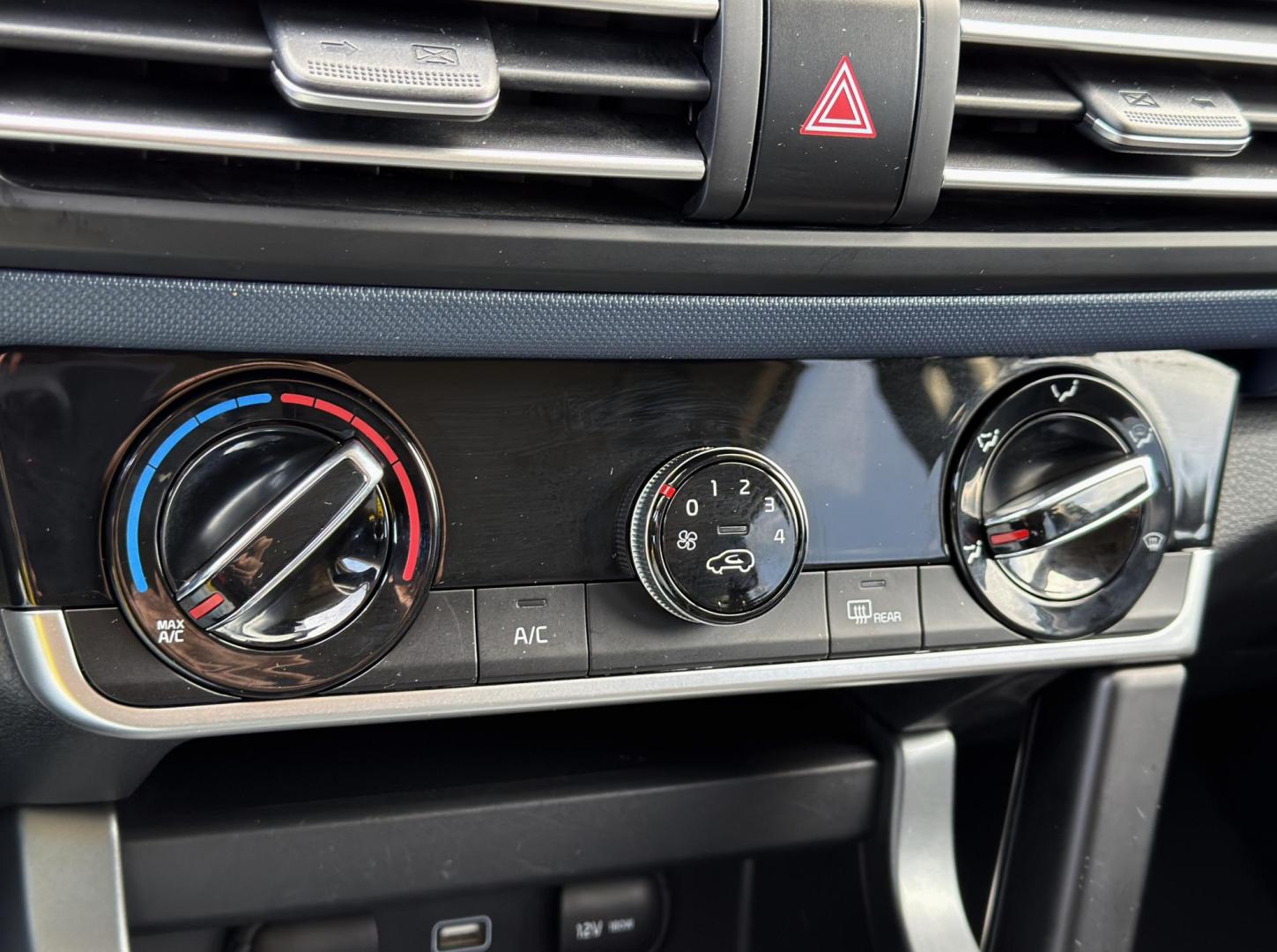 2021 GRAY /Black KIA SELTOS S (KNDEUCAA9M7) with an 2.0L 4 Cyl. engine, Continuously Variable transmission, located at 2990 Old Orchard Rd., Jackson, MO, 63755, 37.354214, -89.612106 - 2021 Kia Seltos S 72xxx miles All Wheel Drive 2.0L 4 Cyl. Automatic Backup Camera Heated Seats Bluetooth Cruise Power Windows/Locks/Mirrors We have financing available and we accept trades! Fill out a credit application on our website or come by today! If you have any questions, give us a - Photo#26