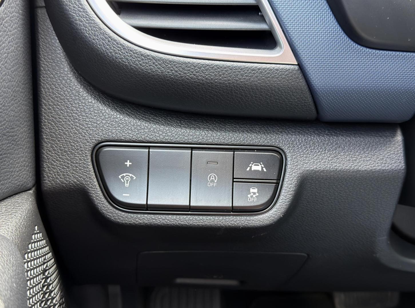 2021 GRAY /Black KIA SELTOS S (KNDEUCAA9M7) with an 2.0L 4 Cyl. engine, Continuously Variable transmission, located at 2990 Old Orchard Rd., Jackson, MO, 63755, 37.354214, -89.612106 - 2021 Kia Seltos S 72xxx miles All Wheel Drive 2.0L 4 Cyl. Automatic Backup Camera Heated Seats Bluetooth Cruise Power Windows/Locks/Mirrors We have financing available and we accept trades! Fill out a credit application on our website or come by today! If you have any questions, give us a - Photo#29