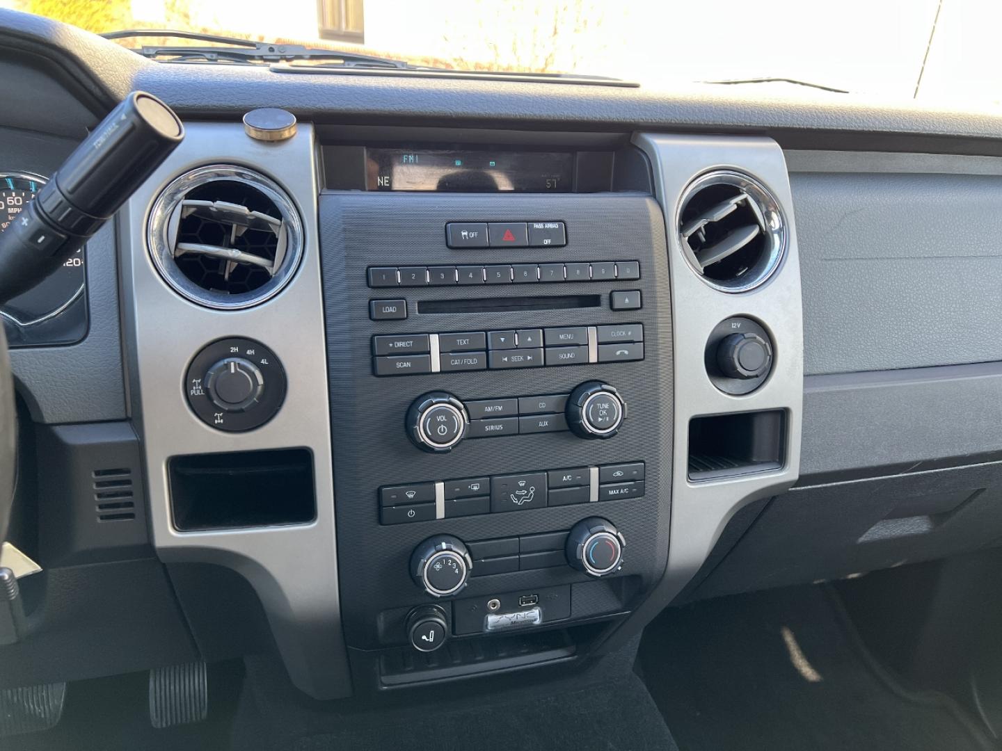 2012 BLUE /Gray Cloth FORD F150 XLT (1FTFW1ET6CK) with an 3.5L V6 engine, Automatic transmission, located at 2990 Old Orchard Rd., Jackson, MO, 63755, 37.354214, -89.612106 - 2012 Ford F-150 XLT 108xxx miles 4x4 3.5L V6 Automatic Power Driver Seat Cruise Power Windows/Locks/Mirrors We have financing available and we accept trades! Fill out a credit application on our website or come by today! If you have any questions, give us a call at (573) 204-7777 or visit o - Photo#23