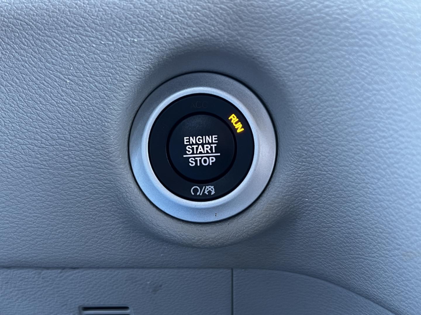 2021 WHITE /Gray Cloth CHRYSLER VOYAGER LX (2C4RC1CG5MR) with an 3.6L V6 engine, Automatic transmission, located at 2990 Old Orchard Rd., Jackson, MO, 63755, 37.354214, -89.612106 - 2021 Chrysler Voyager LX 1-Owner 97xxx miles Front Wheel Drive 3.6L V6 Automatic 3rd Row Backup Camera Power Driver Seat Stow 'N Go Bluetooth Cruise Power Windows/Locks/Mirrors We have financing available and we accept trades! Fill out a credit application on our website or come by toda - Photo#23