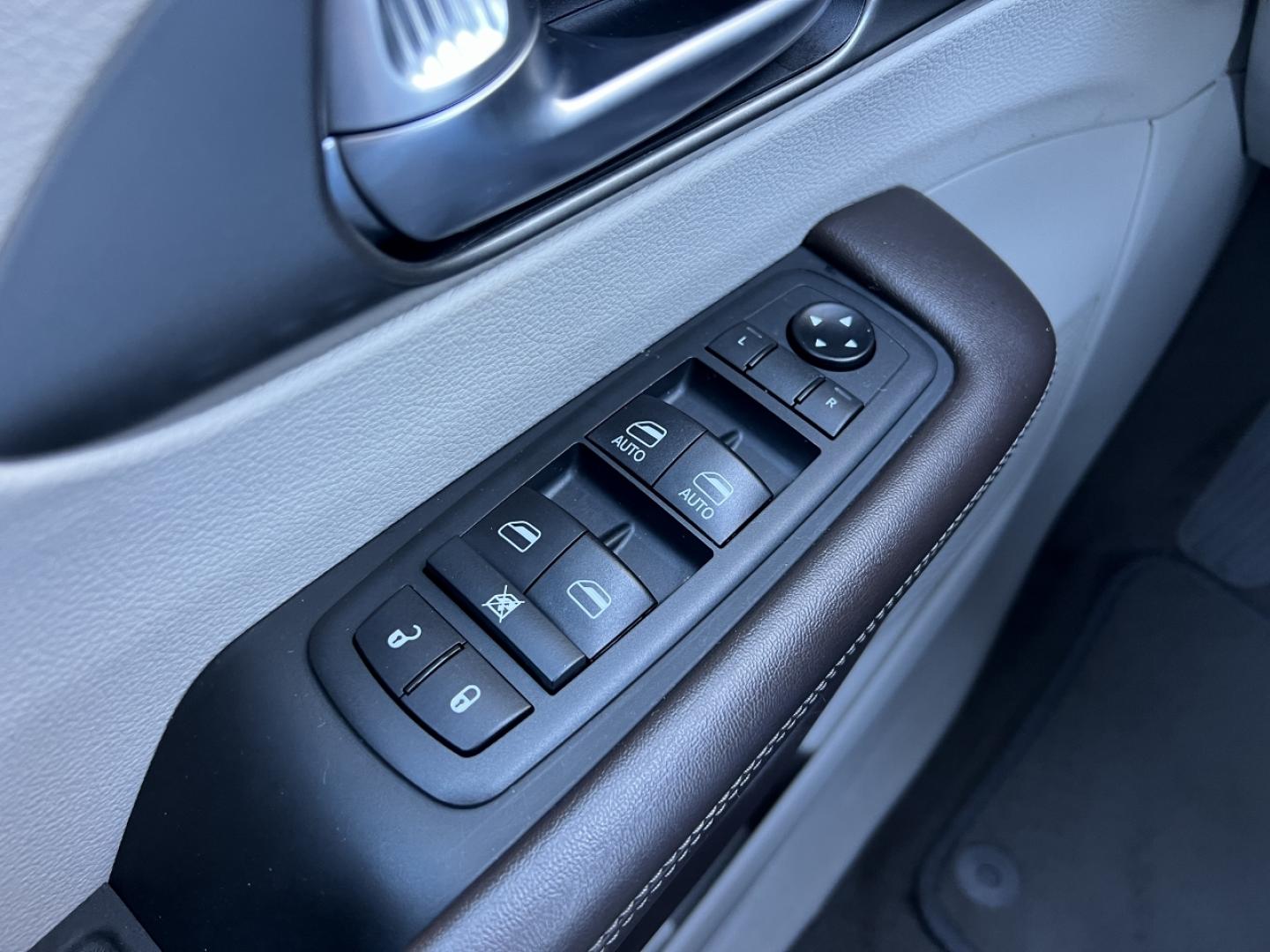 2021 WHITE /Gray Cloth CHRYSLER VOYAGER LX (2C4RC1CG5MR) with an 3.6L V6 engine, Automatic transmission, located at 2990 Old Orchard Rd., Jackson, MO, 63755, 37.354214, -89.612106 - 2021 Chrysler Voyager LX 1-Owner 97xxx miles Front Wheel Drive 3.6L V6 Automatic 3rd Row Backup Camera Power Driver Seat Stow 'N Go Bluetooth Cruise Power Windows/Locks/Mirrors We have financing available and we accept trades! Fill out a credit application on our website or come by toda - Photo#28