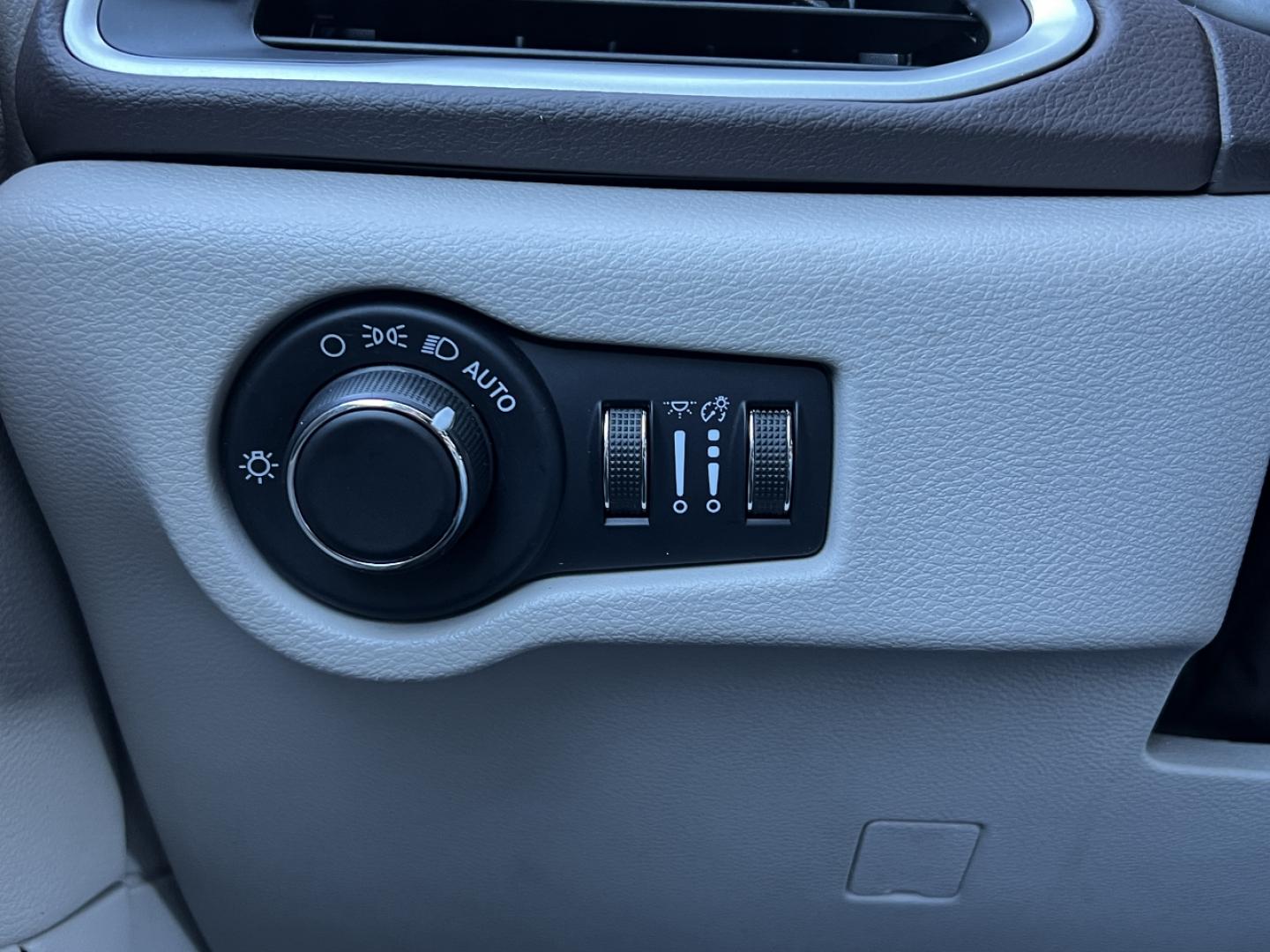 2021 WHITE /Gray Cloth CHRYSLER VOYAGER LX (2C4RC1CG5MR) with an 3.6L V6 engine, Automatic transmission, located at 2990 Old Orchard Rd., Jackson, MO, 63755, 37.354214, -89.612106 - 2021 Chrysler Voyager LX 1-Owner 97xxx miles Front Wheel Drive 3.6L V6 Automatic 3rd Row Backup Camera Power Driver Seat Stow 'N Go Bluetooth Cruise Power Windows/Locks/Mirrors We have financing available and we accept trades! Fill out a credit application on our website or come by toda - Photo#29