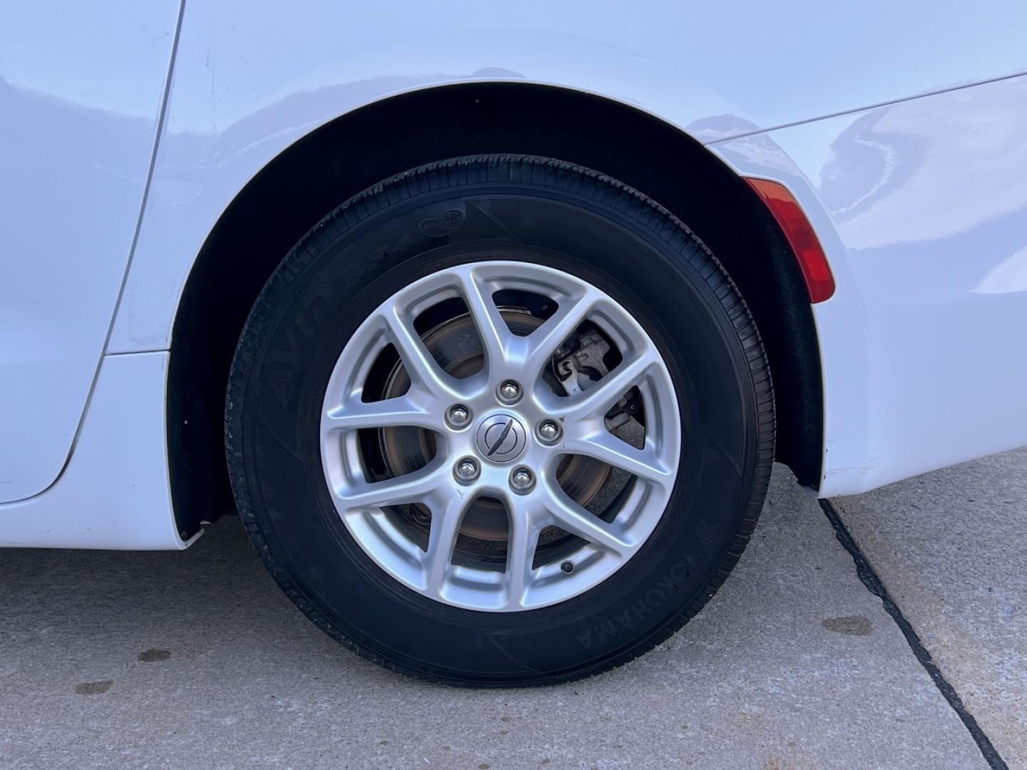 2021 WHITE /Gray Cloth CHRYSLER VOYAGER LX (2C4RC1CG5MR) with an 3.6L V6 engine, Automatic transmission, located at 2990 Old Orchard Rd., Jackson, MO, 63755, 37.354214, -89.612106 - 2021 Chrysler Voyager LX 1-Owner 97xxx miles Front Wheel Drive 3.6L V6 Automatic 3rd Row Backup Camera Power Driver Seat Stow 'N Go Bluetooth Cruise Power Windows/Locks/Mirrors We have financing available and we accept trades! Fill out a credit application on our website or come by toda - Photo#36
