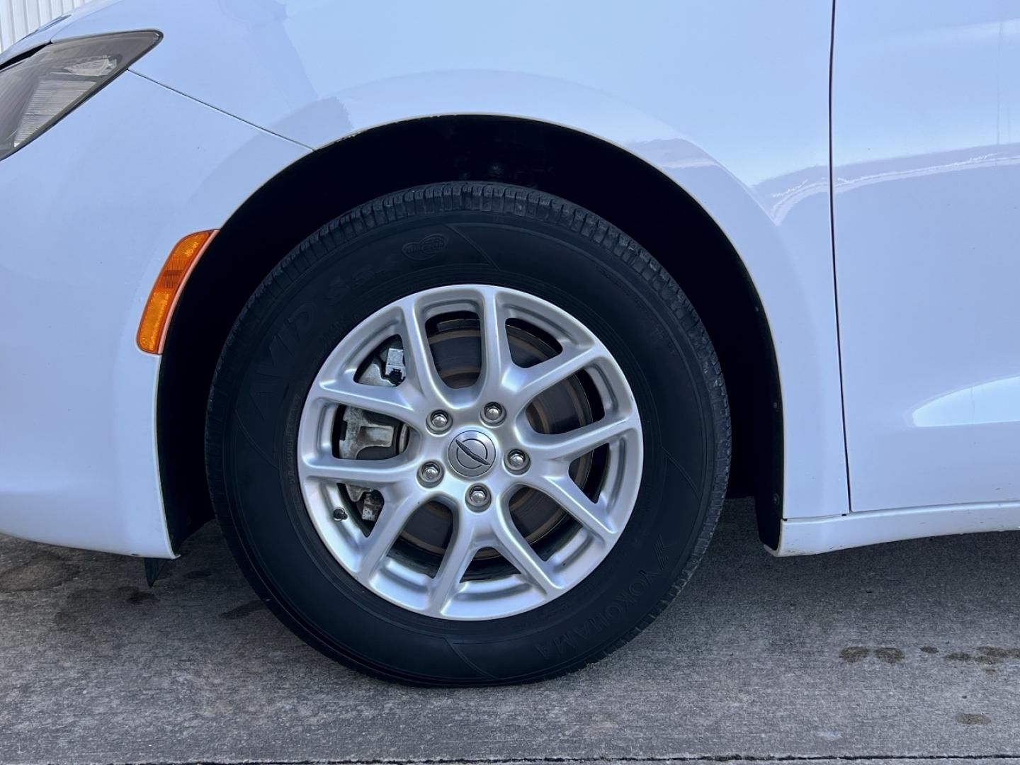 2021 WHITE /Gray Cloth CHRYSLER VOYAGER LX (2C4RC1CG5MR) with an 3.6L V6 engine, Automatic transmission, located at 2990 Old Orchard Rd., Jackson, MO, 63755, 37.354214, -89.612106 - 2021 Chrysler Voyager LX 1-Owner 97xxx miles Front Wheel Drive 3.6L V6 Automatic 3rd Row Backup Camera Power Driver Seat Stow 'N Go Bluetooth Cruise Power Windows/Locks/Mirrors We have financing available and we accept trades! Fill out a credit application on our website or come by toda - Photo#35