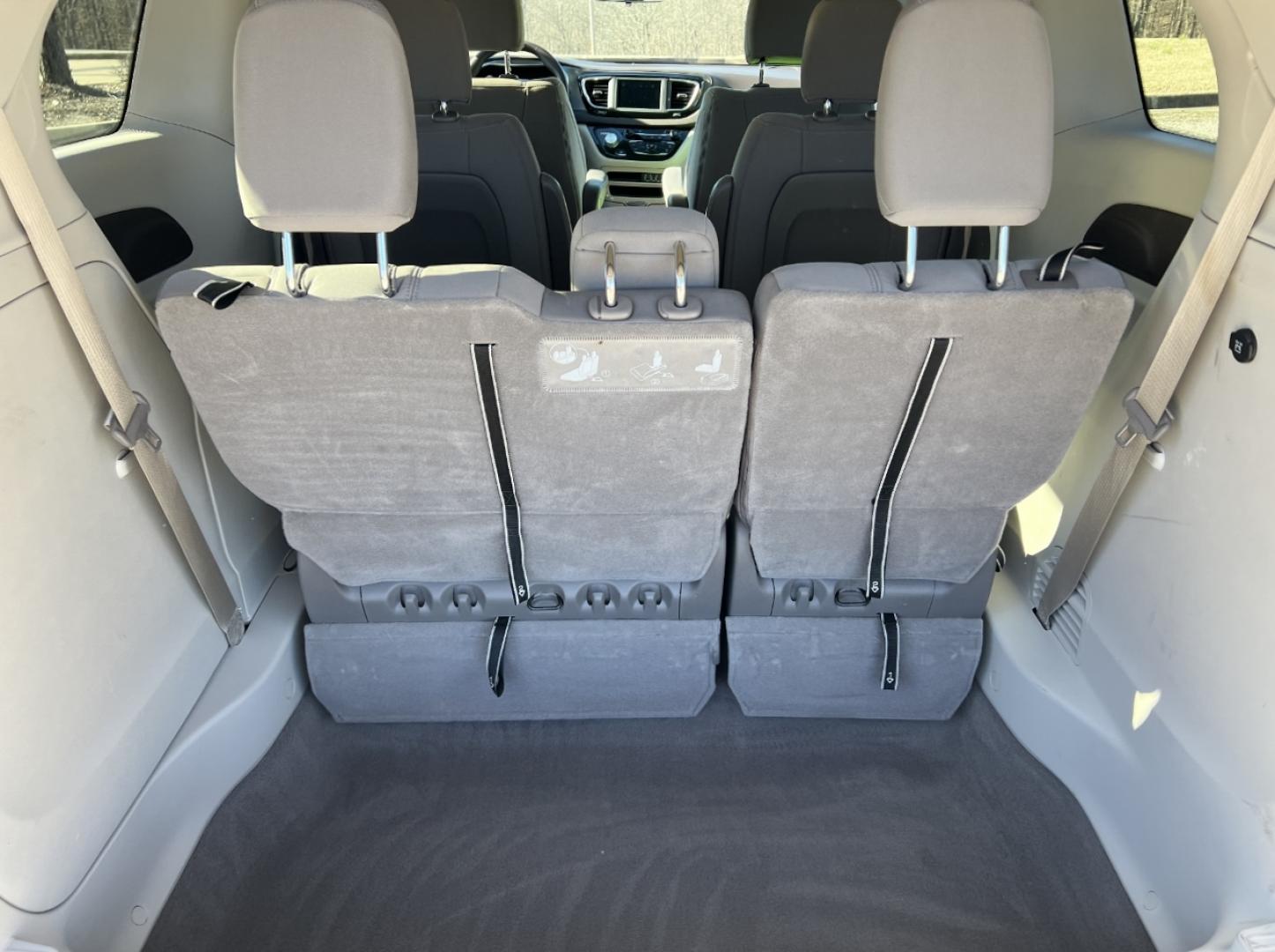 2021 WHITE /Gray Cloth CHRYSLER VOYAGER LX (2C4RC1CG5MR) with an 3.6L V6 engine, Automatic transmission, located at 2990 Old Orchard Rd., Jackson, MO, 63755, 37.354214, -89.612106 - 2021 Chrysler Voyager LX 1-Owner 97xxx miles Front Wheel Drive 3.6L V6 Automatic 3rd Row Backup Camera Power Driver Seat Stow 'N Go Bluetooth Cruise Power Windows/Locks/Mirrors We have financing available and we accept trades! Fill out a credit application on our website or come by toda - Photo#20