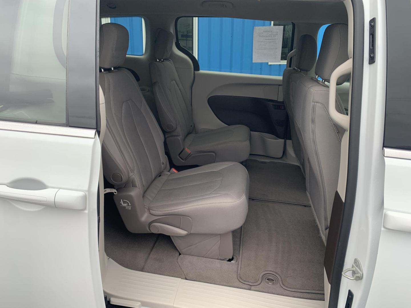 2021 WHITE /Gray Cloth CHRYSLER VOYAGER LX (2C4RC1CG5MR) with an 3.6L V6 engine, Automatic transmission, located at 506 S. Kingshighway, Cape Girardeau, MO, 63703, (573) 235-5000, 37.294991, -89.553635 - 2021 Chrysler Voyager LX 1-Owner 97xxx miles Front Wheel Drive 3.6L V6 Automatic 3rd Row Backup Camera Power Driver Seat Stow 'N Go Bluetooth Cruise Power Windows/Locks/Mirrors We have financing available and we accept trades! Fill out a credit application on our website or come by to - Photo#10