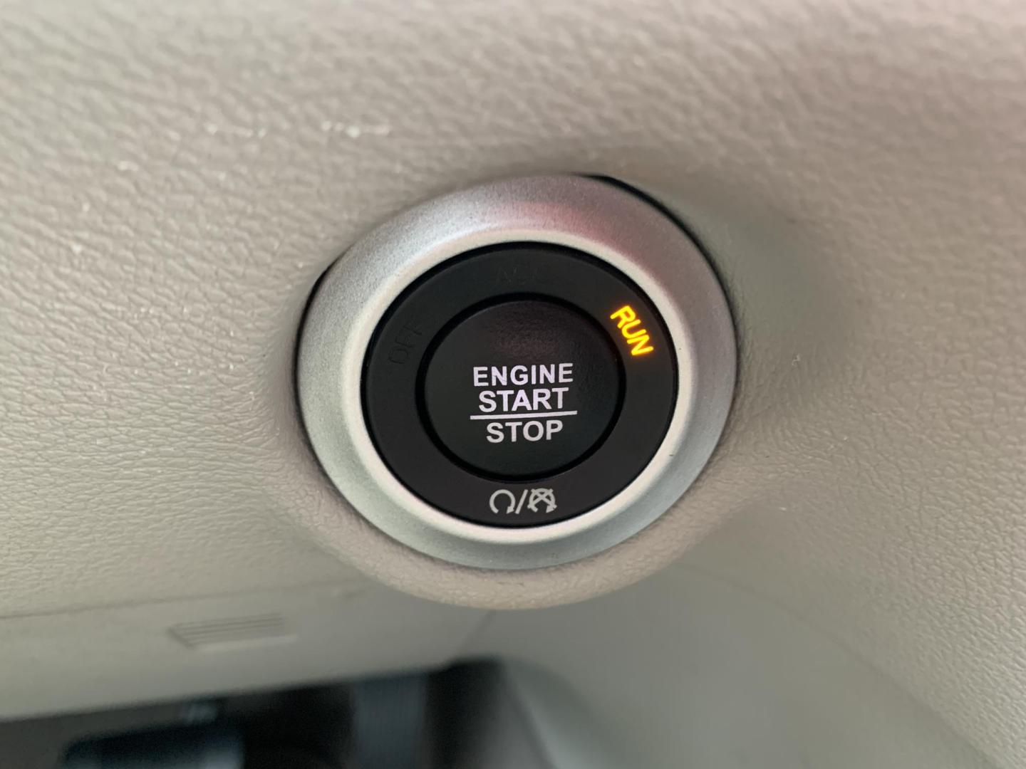 2021 WHITE /Gray Cloth CHRYSLER VOYAGER LX (2C4RC1CG5MR) with an 3.6L V6 engine, Automatic transmission, located at 506 S. Kingshighway, Cape Girardeau, MO, 63703, (573) 235-5000, 37.294991, -89.553635 - 2021 Chrysler Voyager LX 1-Owner 97xxx miles Front Wheel Drive 3.6L V6 Automatic 3rd Row Backup Camera Power Driver Seat Stow 'N Go Bluetooth Cruise Power Windows/Locks/Mirrors We have financing available and we accept trades! Fill out a credit application on our website or come by to - Photo#25