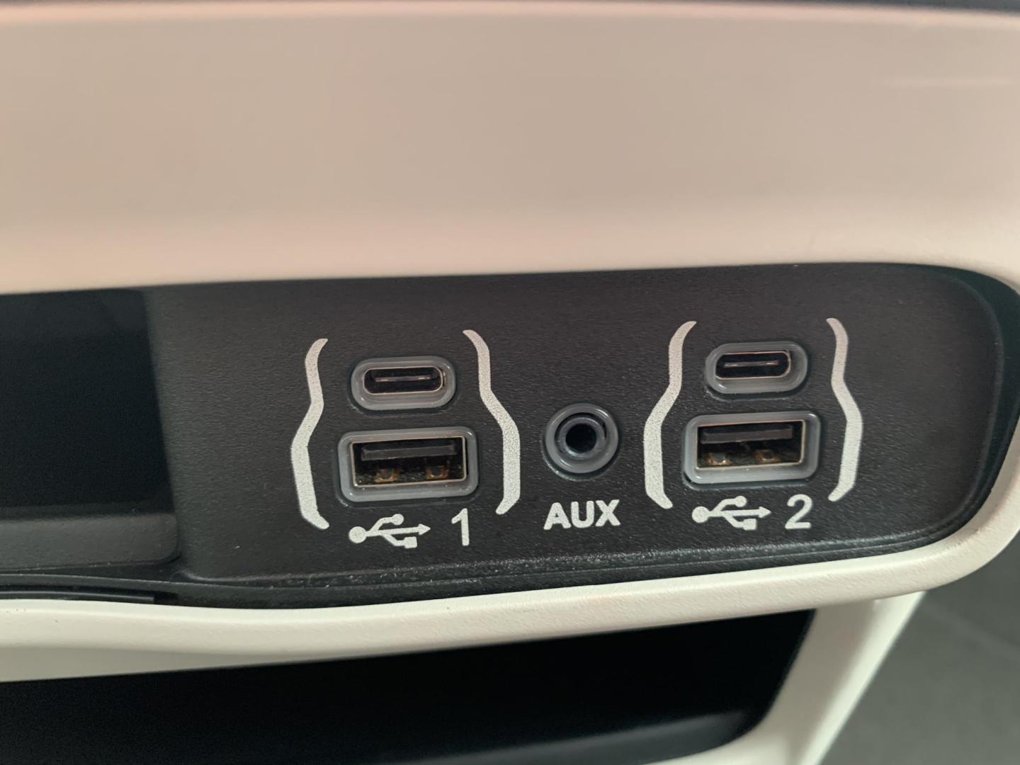 2021 WHITE /Gray Cloth CHRYSLER VOYAGER LX (2C4RC1CG5MR) with an 3.6L V6 engine, Automatic transmission, located at 506 S. Kingshighway, Cape Girardeau, MO, 63703, (573) 235-5000, 37.294991, -89.553635 - 2021 Chrysler Voyager LX 1-Owner 97xxx miles Front Wheel Drive 3.6L V6 Automatic 3rd Row Backup Camera Power Driver Seat Stow 'N Go Bluetooth Cruise Power Windows/Locks/Mirrors We have financing available and we accept trades! Fill out a credit application on our website or come by to - Photo#26