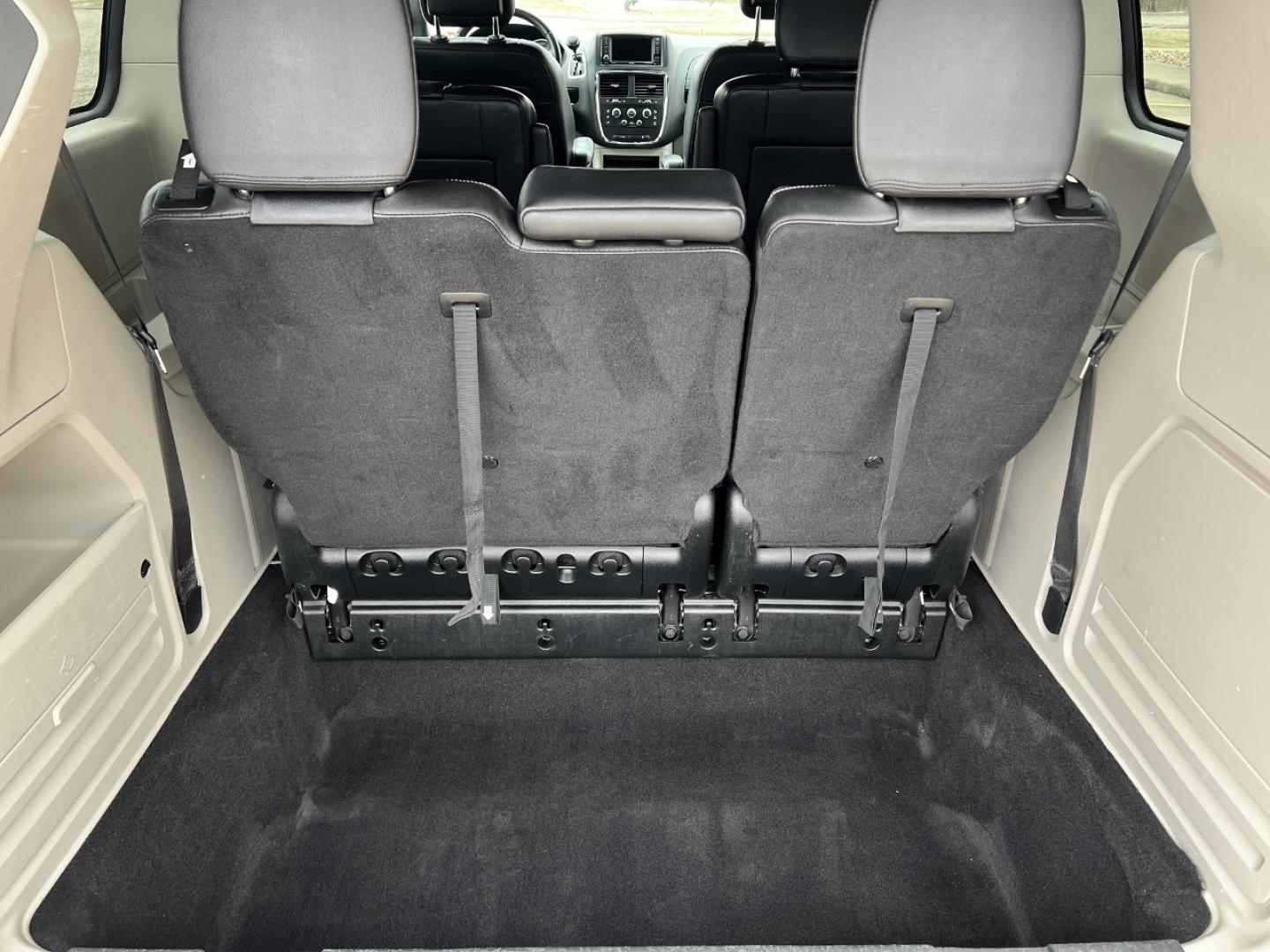 2019 BLACK /Black Leather/Suede DODGE GRAND CARAVAN SXT (2C4RDGCGXKR) with an 3.6L V6 engine, Automatic transmission, located at 2990 Old Orchard Rd., Jackson, MO, 63755, 37.354214, -89.612106 - 2019 Dodge Grand Caravan SXT 92xxx miles Front Wheel Drive 3.6L V6 Automatic 3rd Row Stow 'N Go Backup Camera Power Driver Seat Bluetooth Cruise Remote Start Power Windows/Locks/Mirrors We have financing available and we accept trades! Fill out a credit application on our website or com - Photo#21