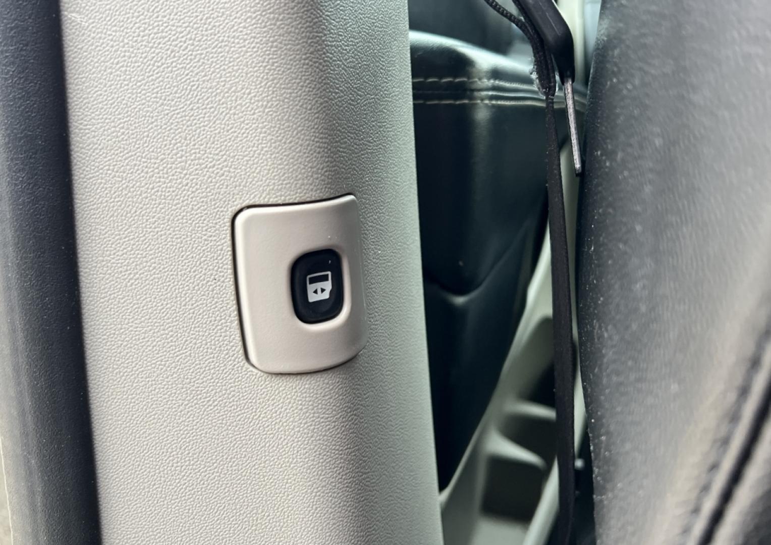 2019 BLACK /Black Leather/Suede DODGE GRAND CARAVAN SXT (2C4RDGCGXKR) with an 3.6L V6 engine, Automatic transmission, located at 2990 Old Orchard Rd., Jackson, MO, 63755, 37.354214, -89.612106 - 2019 Dodge Grand Caravan SXT 92xxx miles Front Wheel Drive 3.6L V6 Automatic 3rd Row Stow 'N Go Backup Camera Power Driver Seat Bluetooth Cruise Remote Start Power Windows/Locks/Mirrors We have financing available and we accept trades! Fill out a credit application on our website or com - Photo#32