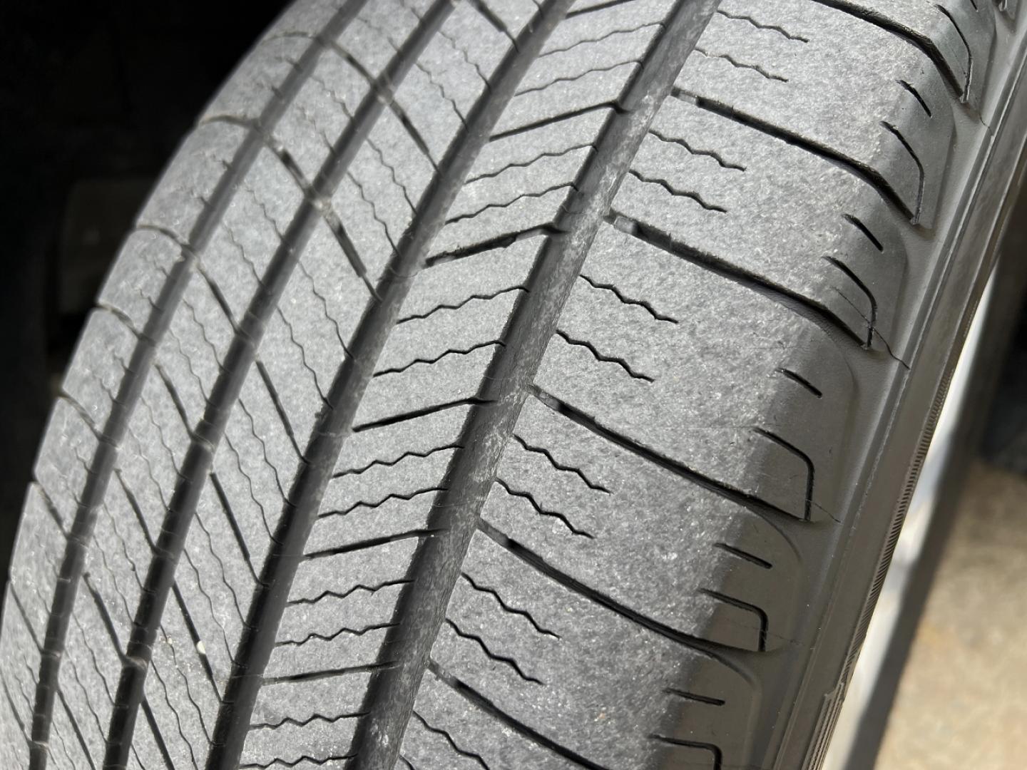 2019 BLACK /Black Leather/Suede DODGE GRAND CARAVAN SXT (2C4RDGCGXKR) with an 3.6L V6 engine, Automatic transmission, located at 2990 Old Orchard Rd., Jackson, MO, 63755, 37.354214, -89.612106 - 2019 Dodge Grand Caravan SXT 92xxx miles Front Wheel Drive 3.6L V6 Automatic 3rd Row Stow 'N Go Backup Camera Power Driver Seat Bluetooth Cruise Remote Start Power Windows/Locks/Mirrors We have financing available and we accept trades! Fill out a credit application on our website or com - Photo#36