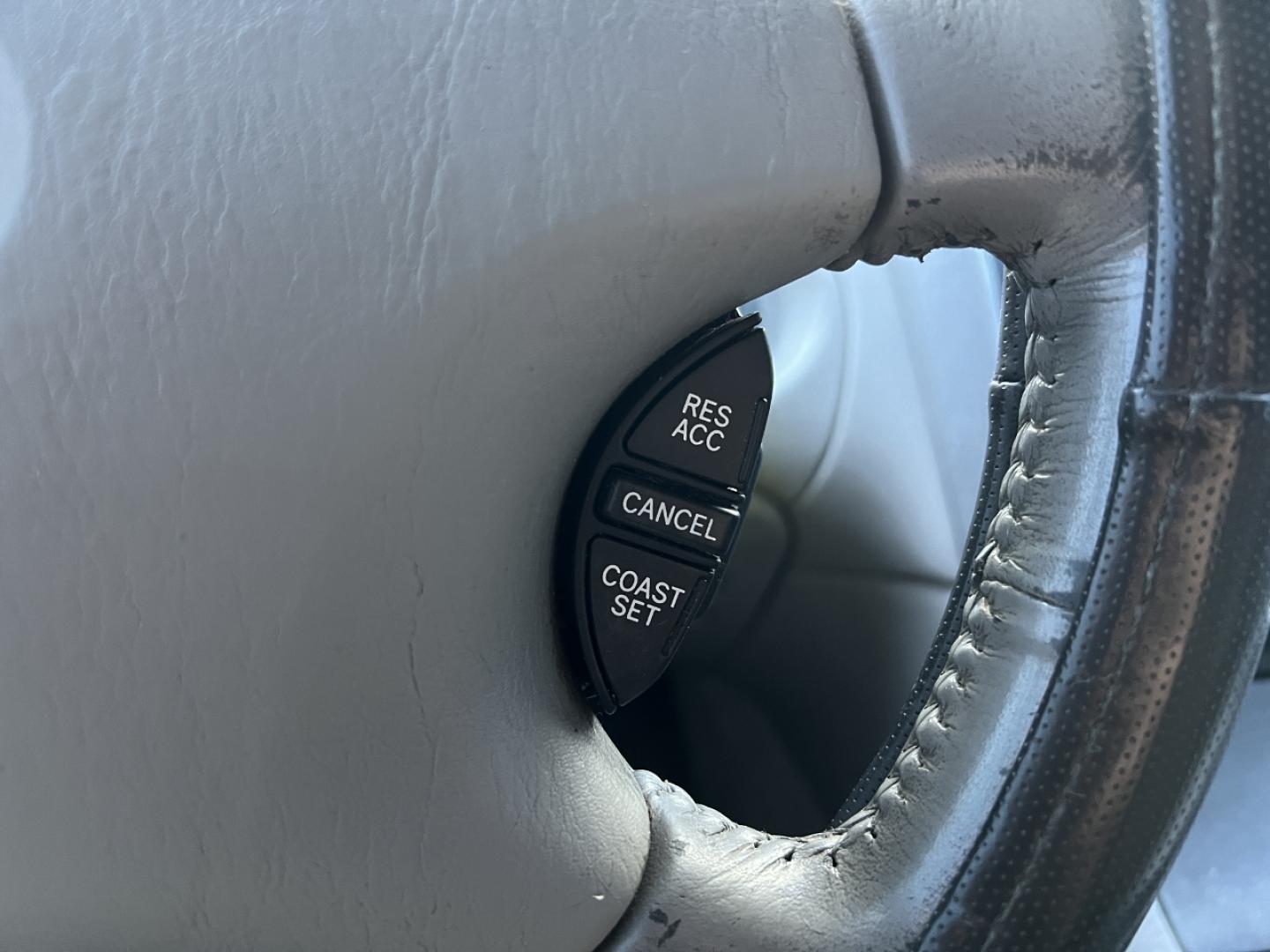 2003 WHITE /Gray Leather TOYOTA AVALON XL (4T1BF28B53U) with an 3.0L V6 engine, Automatic transmission, located at 2990 Old Orchard Rd., Jackson, MO, 63755, 37.354214, -89.612106 - 2003 Toyota Avalon XL 132xxx miles Front Wheel Drive 3.0L V6 Automatic Leather Power Seats Sunroof Cruise Power Windows/Locks/Mirrors We have financing available and we accept trades! Fill out a credit application on our website or come by today! If you have any questions, give us a call - Photo#21