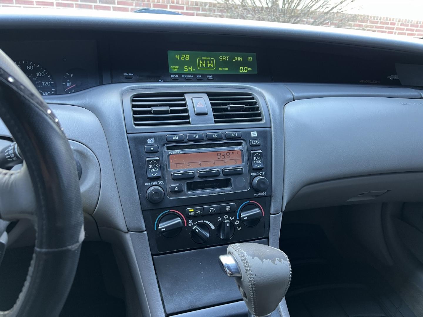 2003 WHITE /Gray Leather TOYOTA AVALON XL (4T1BF28B53U) with an 3.0L V6 engine, Automatic transmission, located at 2990 Old Orchard Rd., Jackson, MO, 63755, 37.354214, -89.612106 - 2003 Toyota Avalon XL 132xxx miles Front Wheel Drive 3.0L V6 Automatic Leather Power Seats Sunroof Cruise Power Windows/Locks/Mirrors We have financing available and we accept trades! Fill out a credit application on our website or come by today! If you have any questions, give us a call - Photo#23