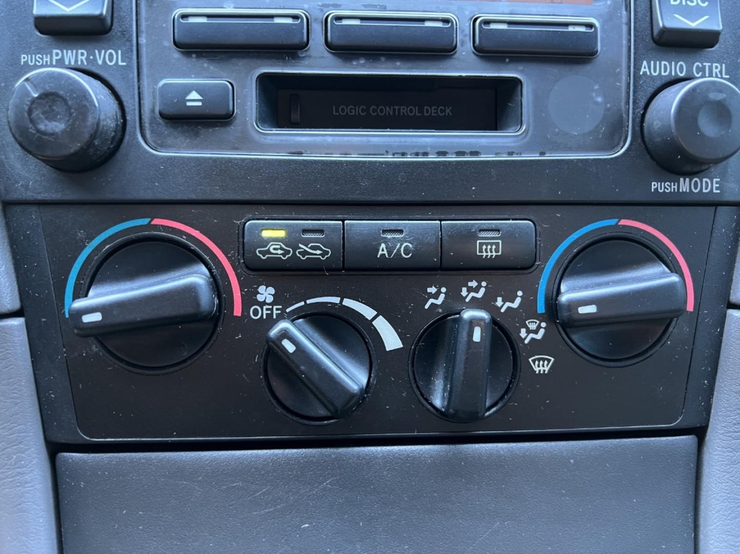 2003 WHITE /Gray Leather TOYOTA AVALON XL (4T1BF28B53U) with an 3.0L V6 engine, Automatic transmission, located at 2990 Old Orchard Rd., Jackson, MO, 63755, 37.354214, -89.612106 - 2003 Toyota Avalon XL 132xxx miles Front Wheel Drive 3.0L V6 Automatic Leather Power Seats Sunroof Cruise Power Windows/Locks/Mirrors We have financing available and we accept trades! Fill out a credit application on our website or come by today! If you have any questions, give us a call - Photo#25