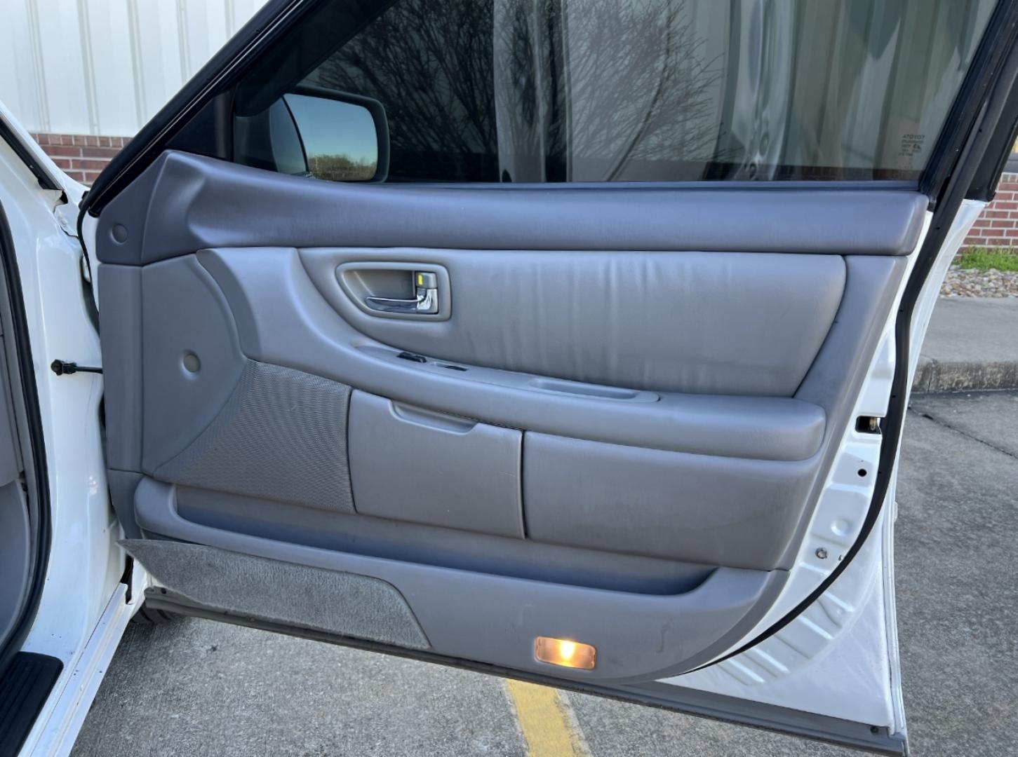 2003 WHITE /Gray Leather TOYOTA AVALON XL (4T1BF28B53U) with an 3.0L V6 engine, Automatic transmission, located at 2990 Old Orchard Rd., Jackson, MO, 63755, 37.354214, -89.612106 - 2003 Toyota Avalon XL 132xxx miles Front Wheel Drive 3.0L V6 Automatic Leather Power Seats Sunroof Cruise Power Windows/Locks/Mirrors We have financing available and we accept trades! Fill out a credit application on our website or come by today! If you have any questions, give us a call - Photo#13