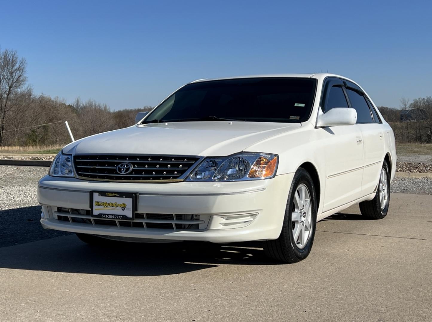 2003 WHITE /Gray Leather TOYOTA AVALON XL (4T1BF28B53U) with an 3.0L V6 engine, Automatic transmission, located at 2990 Old Orchard Rd., Jackson, MO, 63755, 37.354214, -89.612106 - 2003 Toyota Avalon XL 132xxx miles Front Wheel Drive 3.0L V6 Automatic Leather Power Seats Sunroof Cruise Power Windows/Locks/Mirrors We have financing available and we accept trades! Fill out a credit application on our website or come by today! If you have any questions, give us a call - Photo#4