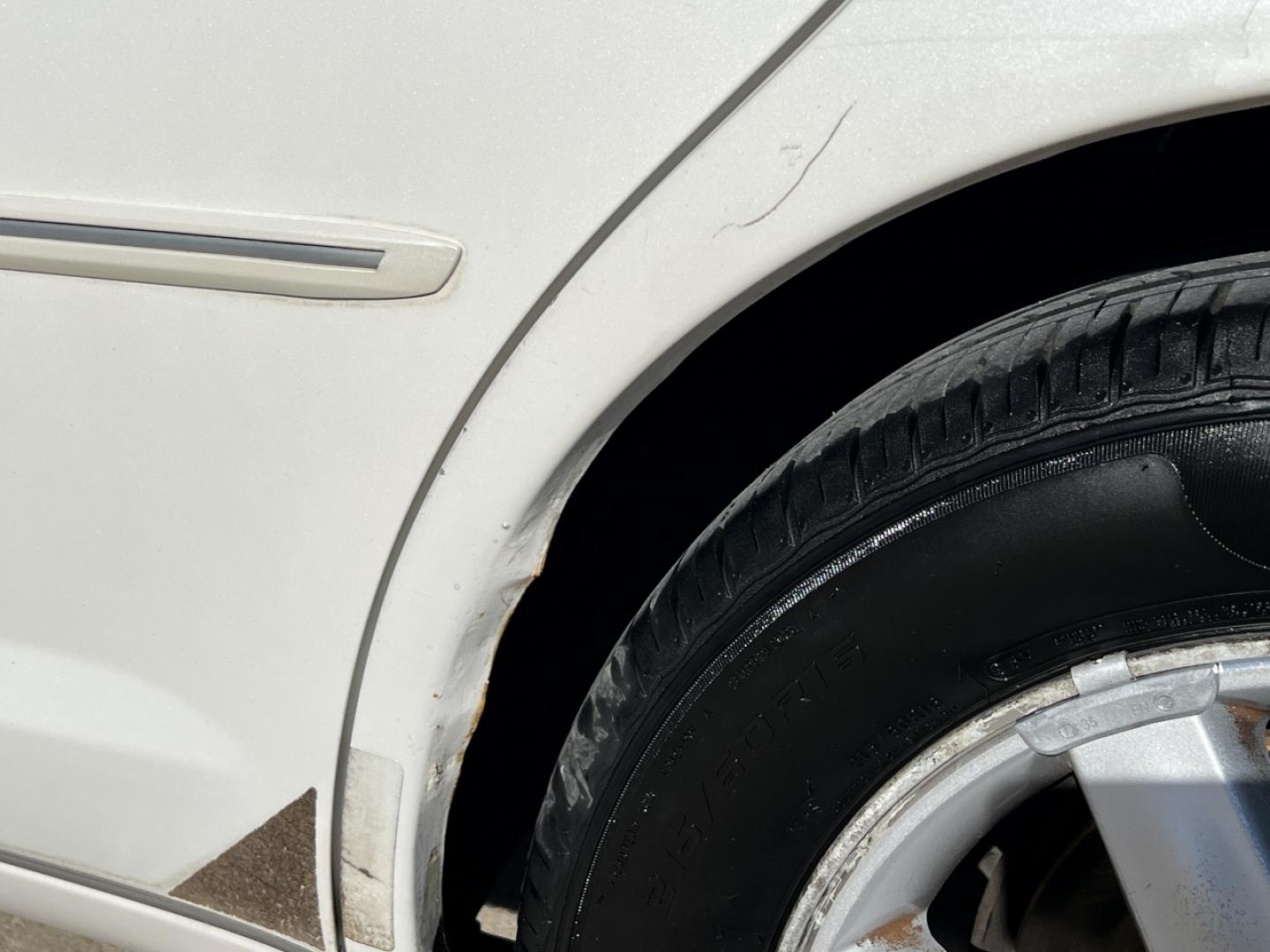 2003 WHITE /Gray Leather TOYOTA AVALON XL (4T1BF28B53U) with an 3.0L V6 engine, Automatic transmission, located at 2990 Old Orchard Rd., Jackson, MO, 63755, 37.354214, -89.612106 - 2003 Toyota Avalon XL 132xxx miles Front Wheel Drive 3.0L V6 Automatic Leather Power Seats Sunroof Cruise Power Windows/Locks/Mirrors We have financing available and we accept trades! Fill out a credit application on our website or come by today! If you have any questions, give us a call - Photo#42