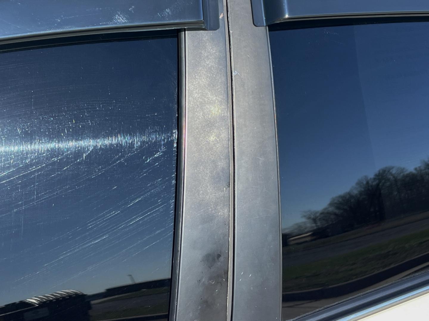 2003 WHITE /Gray Leather TOYOTA AVALON XL (4T1BF28B53U) with an 3.0L V6 engine, Automatic transmission, located at 2990 Old Orchard Rd., Jackson, MO, 63755, 37.354214, -89.612106 - 2003 Toyota Avalon XL 132xxx miles Front Wheel Drive 3.0L V6 Automatic Leather Power Seats Sunroof Cruise Power Windows/Locks/Mirrors We have financing available and we accept trades! Fill out a credit application on our website or come by today! If you have any questions, give us a call - Photo#44