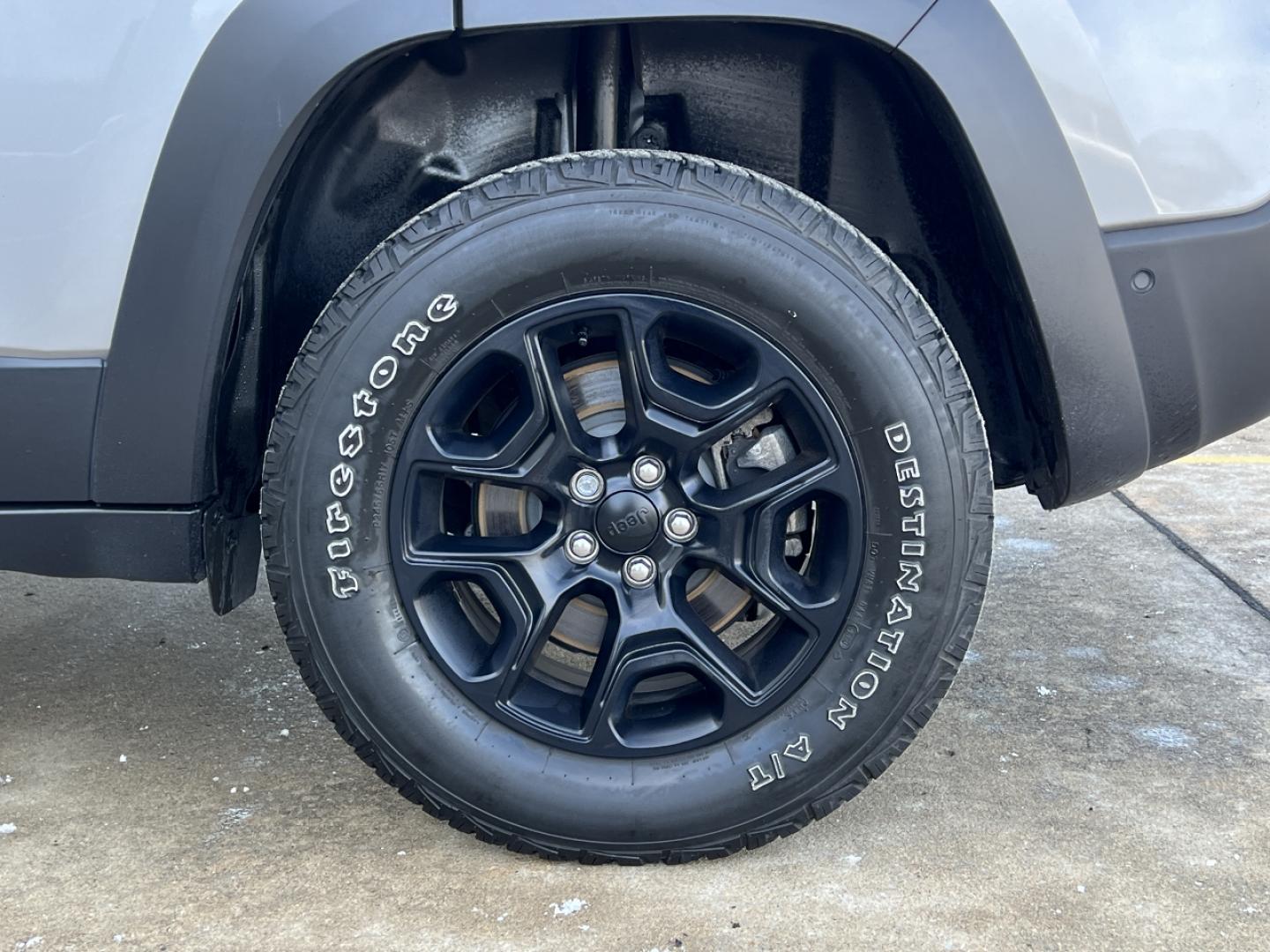 2021 GREY /Black Leather JEEP CHEROKEE TRAILHAWK (1C4PJMBX8MD) with an 3.2L V6 engine, Automatic transmission, located at 2990 Old Orchard Rd., Jackson, MO, 63755, 37.354214, -89.612106 - 2021 Jeep Trailhawk Local 1-Owner Only 38xxx miles 4 Wheel Drive 3.2L V6 Automatic Leather Navigation Power/Heated Seats Heated Steering Wheel Backup Camera Sunroof Bluetooth Remote Start Cruise Power Windows/Locks/Mirrors We have financing available and we accept trades! Fill out a - Photo#40