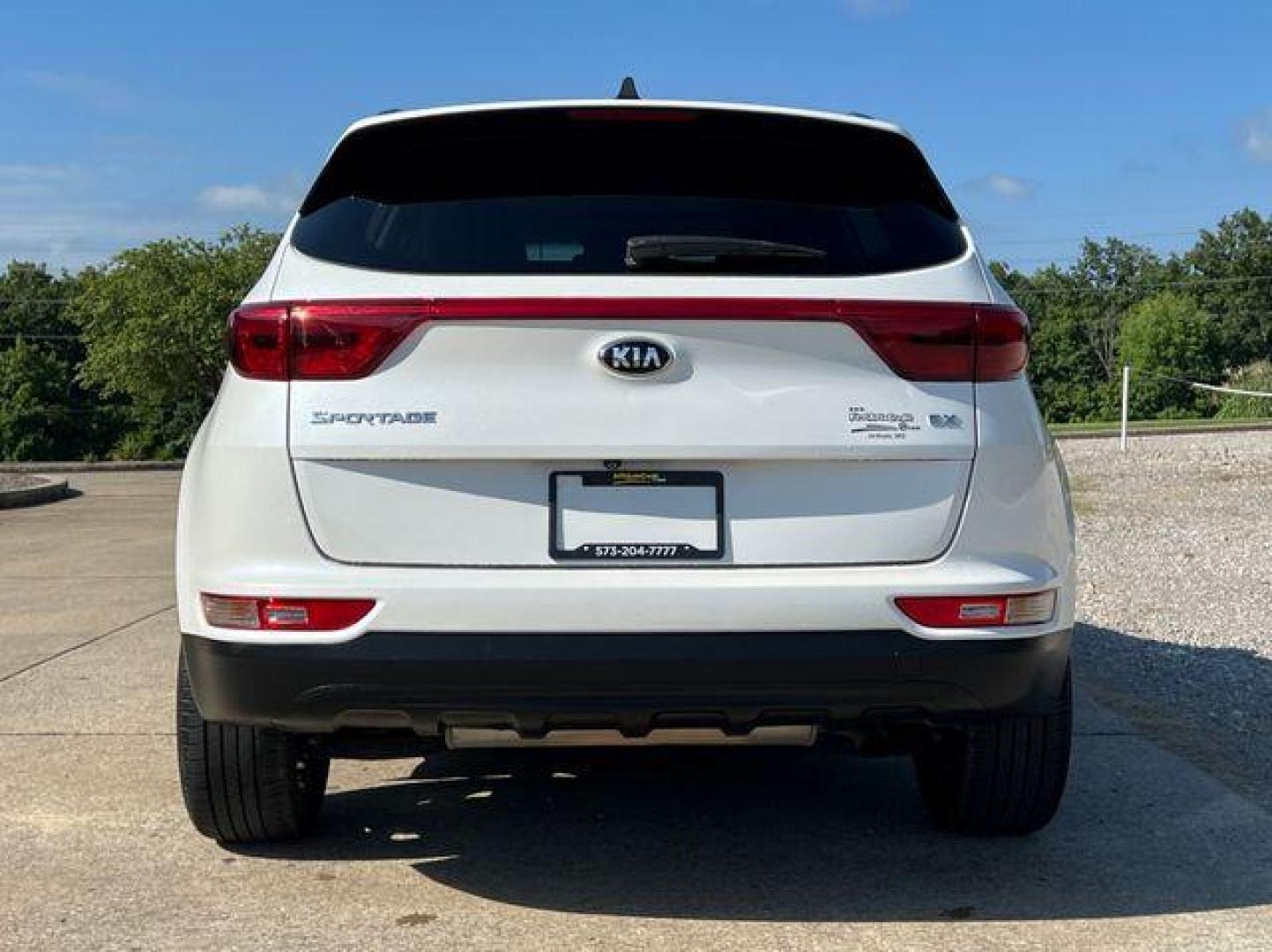 2019 WHITE /Black KIA SPORTAGE EX (KNDPN3AC6K7) with an 2.4L engine, Automatic transmission, located at 2990 Old Orchard Rd., Jackson, MO, 63755, 37.354214, -89.612106 - Photo#11