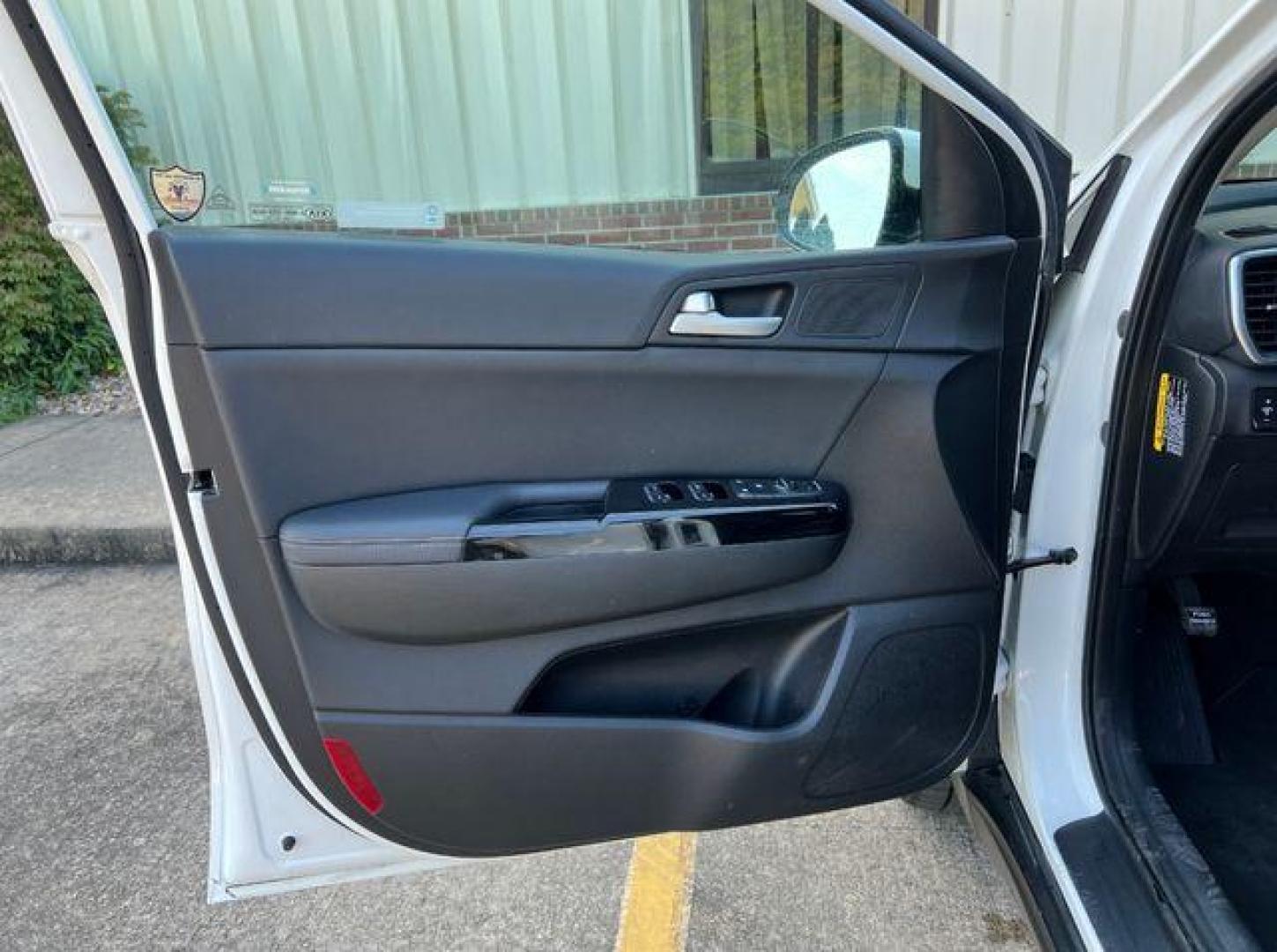 2019 WHITE /Black KIA SPORTAGE EX (KNDPN3AC6K7) with an 2.4L engine, Automatic transmission, located at 2990 Old Orchard Rd., Jackson, MO, 63755, 37.354214, -89.612106 - Photo#13