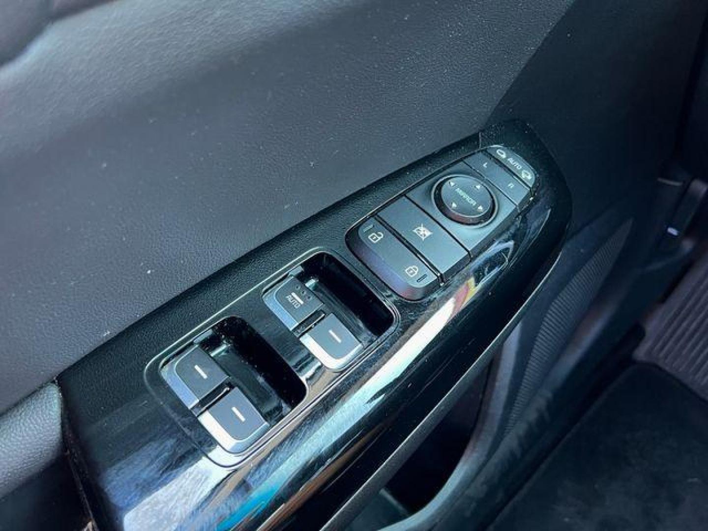 2019 WHITE /Black KIA SPORTAGE EX (KNDPN3AC6K7) with an 2.4L engine, Automatic transmission, located at 2990 Old Orchard Rd., Jackson, MO, 63755, 37.354214, -89.612106 - Photo#32