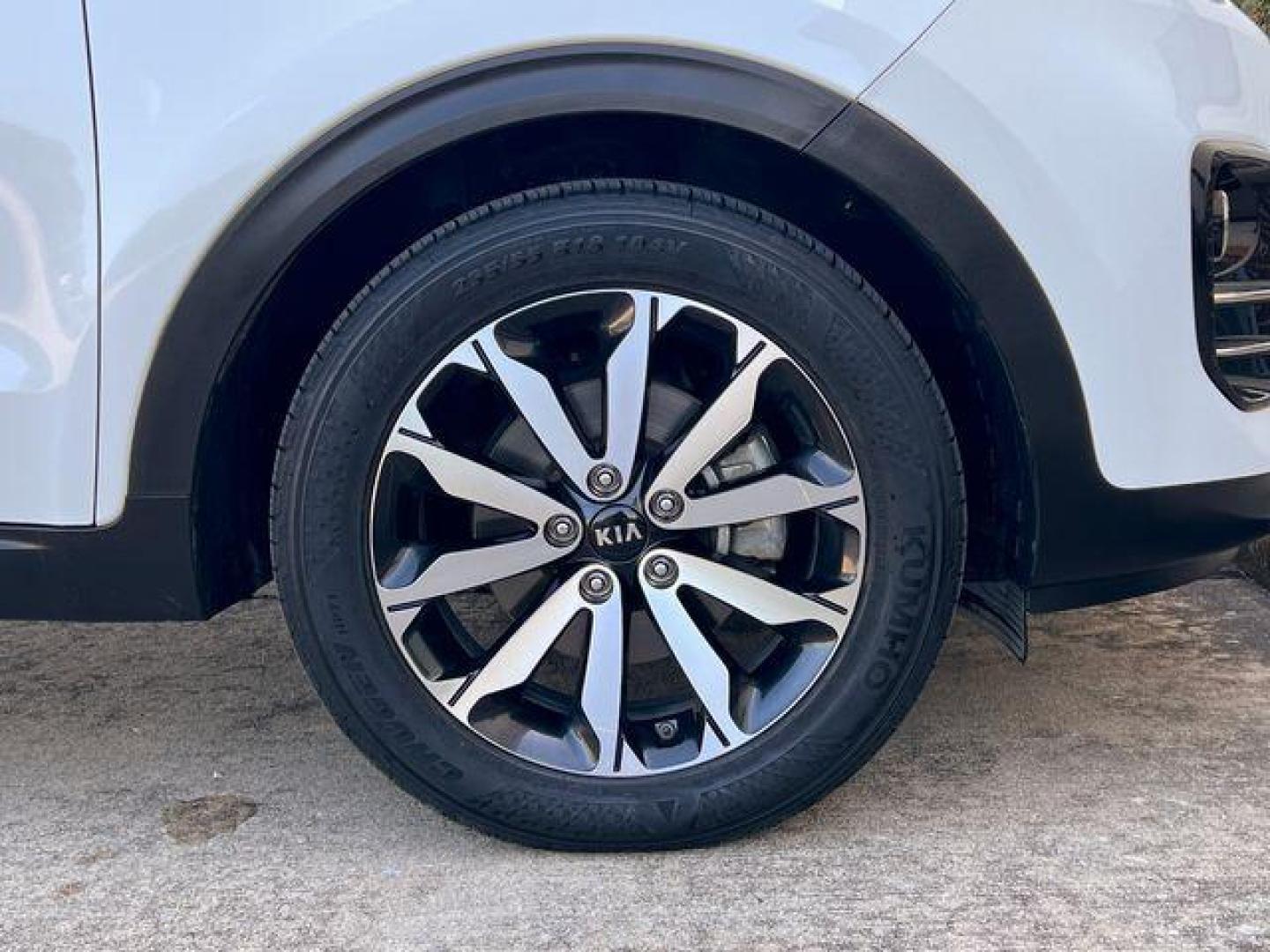 2019 WHITE /Black KIA SPORTAGE EX (KNDPN3AC6K7) with an 2.4L engine, Automatic transmission, located at 2990 Old Orchard Rd., Jackson, MO, 63755, 37.354214, -89.612106 - Photo#43