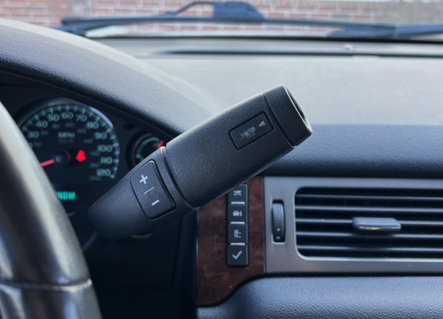 2012 BLACK /Black Leather CHEVROLET TAHOE 1500 LT (1GNSCBE04CR) with an 5.3L V8 engine, Automatic transmission, located at 2990 Old Orchard Rd., Jackson, MO, 63755, 37.354214, -89.612106 - 2012 Chevrolet Tahoe 1500 LT 163xxx miles Rear Wheel Drive 5.3L V8 Automatic Leather 22" Wheels Power/Heated Seats Heated Rear Seats Cruise Remote Start Power Windows/Locks/Mirrors We have financing available and we accept trades! Fill out a credit application on our website or come by t - Photo#23