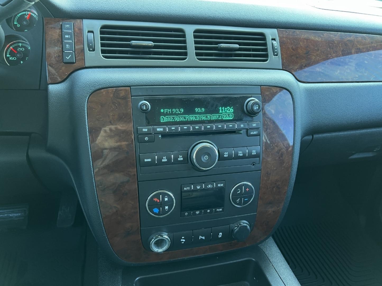 2012 BLACK /Black Leather CHEVROLET TAHOE 1500 LT (1GNSCBE04CR) with an 5.3L V8 engine, Automatic transmission, located at 2990 Old Orchard Rd., Jackson, MO, 63755, 37.354214, -89.612106 - 2012 Chevrolet Tahoe 1500 LT 163xxx miles Rear Wheel Drive 5.3L V8 Automatic Leather 22" Wheels Power/Heated Seats Heated Rear Seats Cruise Remote Start Power Windows/Locks/Mirrors We have financing available and we accept trades! Fill out a credit application on our website or come by t - Photo#24