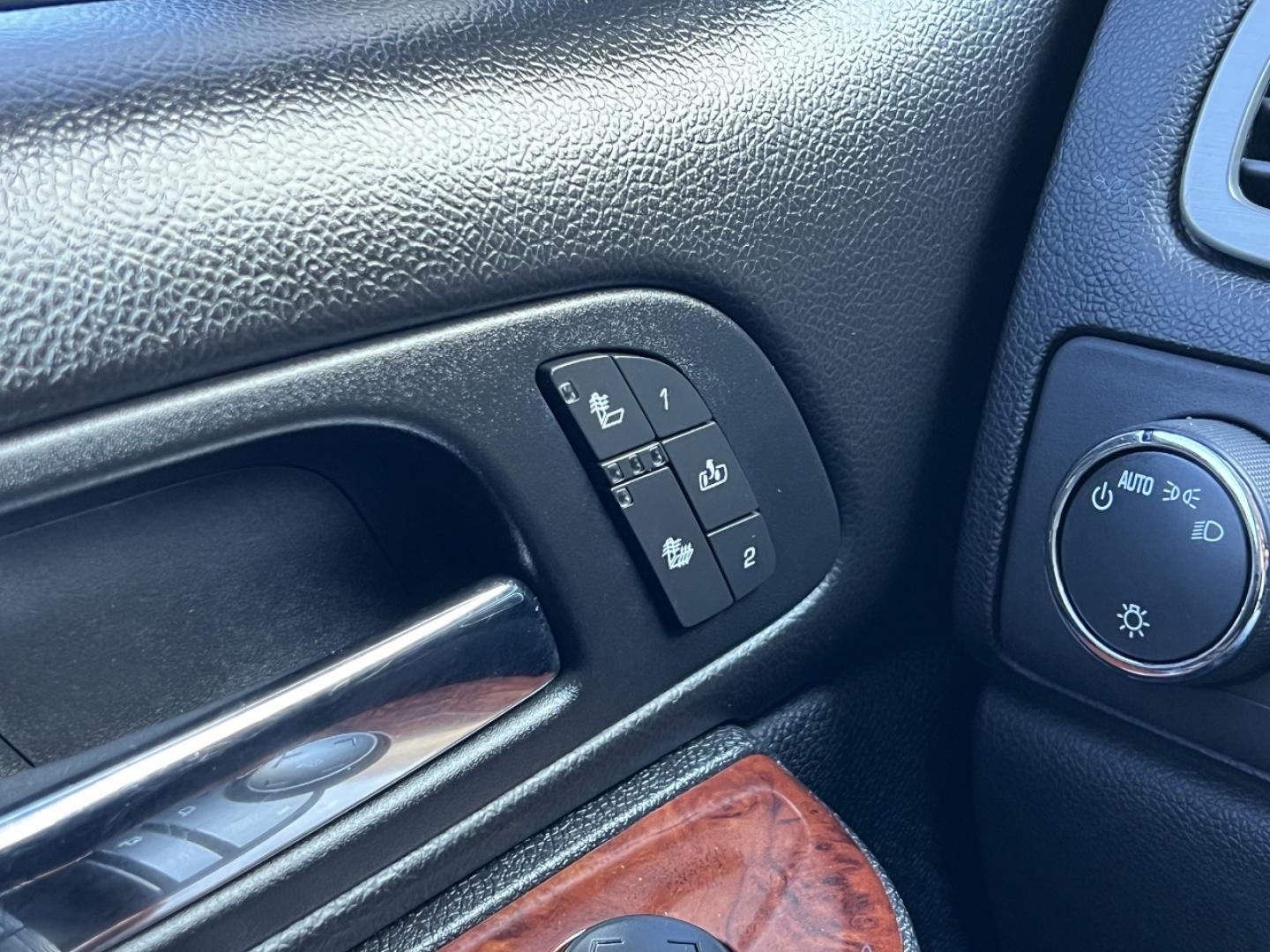 2012 BLACK /Black Leather CHEVROLET TAHOE 1500 LT (1GNSCBE04CR) with an 5.3L V8 engine, Automatic transmission, located at 2990 Old Orchard Rd., Jackson, MO, 63755, 37.354214, -89.612106 - 2012 Chevrolet Tahoe 1500 LT 163xxx miles Rear Wheel Drive 5.3L V8 Automatic Leather 22" Wheels Power/Heated Seats Heated Rear Seats Cruise Remote Start Power Windows/Locks/Mirrors We have financing available and we accept trades! Fill out a credit application on our website or come by t - Photo#2