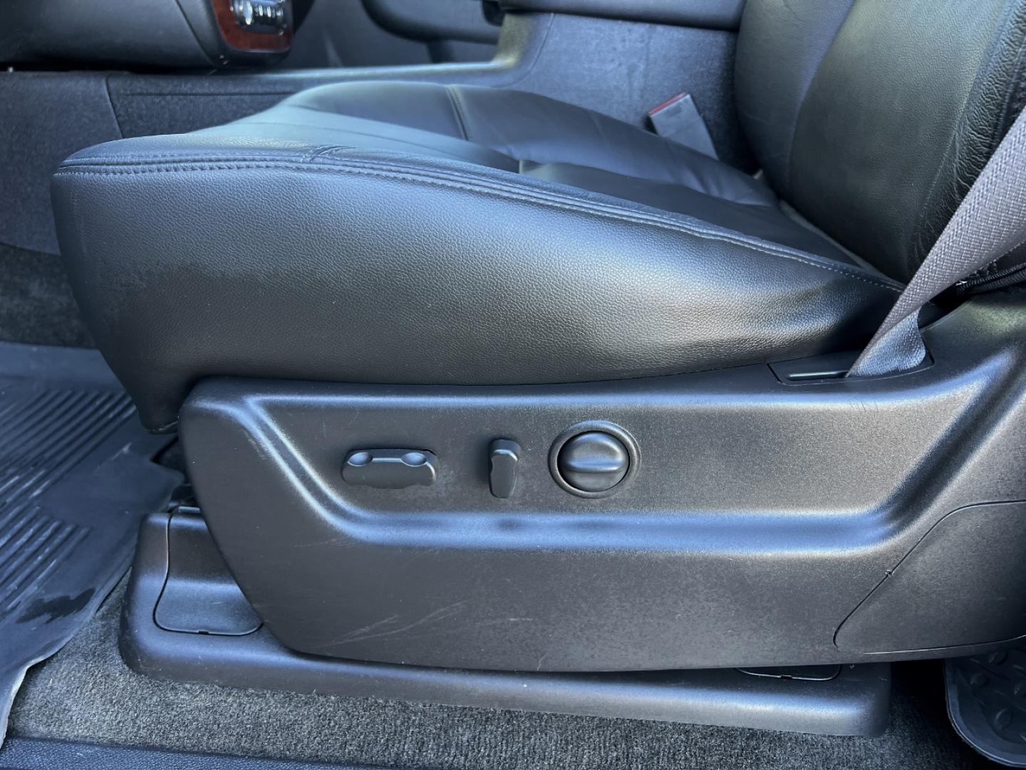 2012 BLACK /Black Leather CHEVROLET TAHOE 1500 LT (1GNSCBE04CR) with an 5.3L V8 engine, Automatic transmission, located at 2990 Old Orchard Rd., Jackson, MO, 63755, 37.354214, -89.612106 - 2012 Chevrolet Tahoe 1500 LT 163xxx miles Rear Wheel Drive 5.3L V8 Automatic Leather 22" Wheels Power/Heated Seats Heated Rear Seats Cruise Remote Start Power Windows/Locks/Mirrors We have financing available and we accept trades! Fill out a credit application on our website or come by t - Photo#3