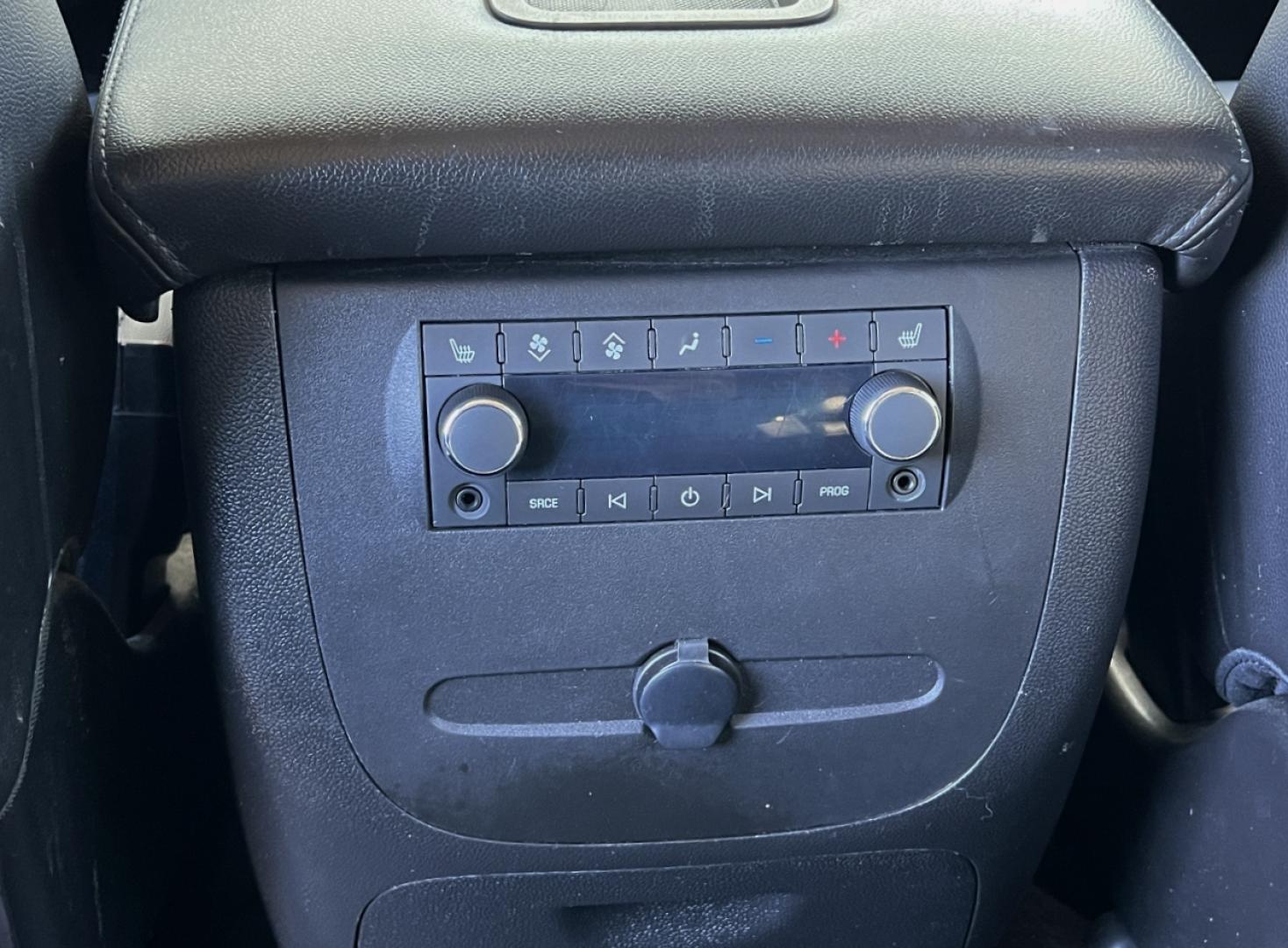 2012 BLACK /Black Leather CHEVROLET TAHOE 1500 LT (1GNSCBE04CR) with an 5.3L V8 engine, Automatic transmission, located at 2990 Old Orchard Rd., Jackson, MO, 63755, 37.354214, -89.612106 - 2012 Chevrolet Tahoe 1500 LT 163xxx miles Rear Wheel Drive 5.3L V8 Automatic Leather 22" Wheels Power/Heated Seats Heated Rear Seats Cruise Remote Start Power Windows/Locks/Mirrors We have financing available and we accept trades! Fill out a credit application on our website or come by t - Photo#4