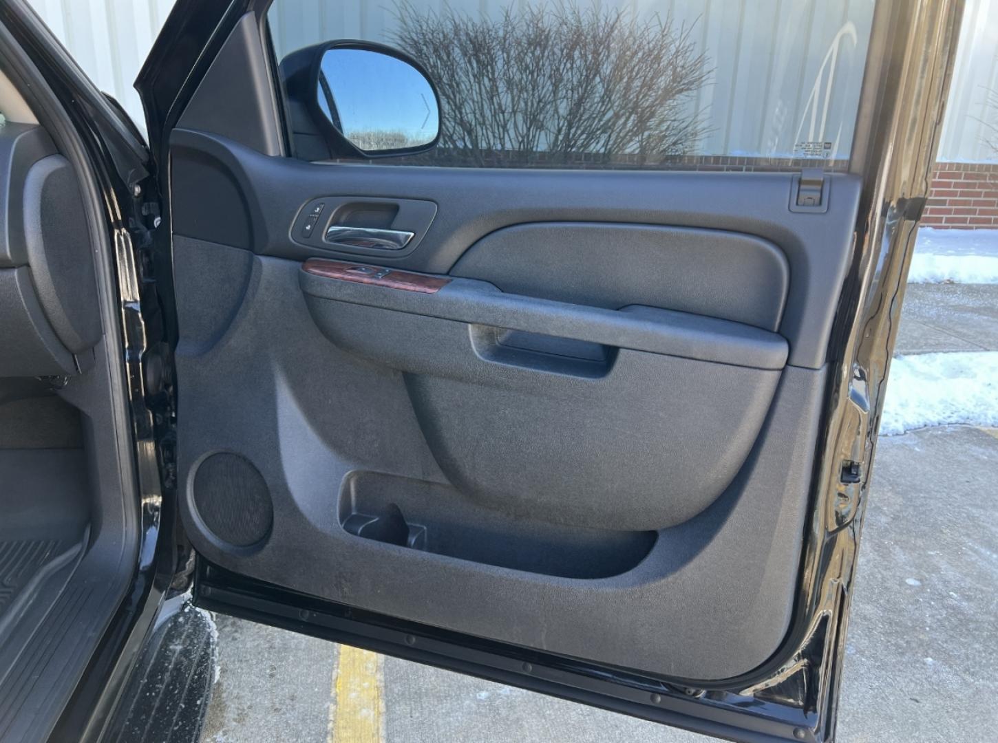 2012 BLACK /Black Leather CHEVROLET TAHOE 1500 LT (1GNSCBE04CR) with an 5.3L V8 engine, Automatic transmission, located at 2990 Old Orchard Rd., Jackson, MO, 63755, 37.354214, -89.612106 - 2012 Chevrolet Tahoe 1500 LT 163xxx miles Rear Wheel Drive 5.3L V8 Automatic Leather 22" Wheels Power/Heated Seats Heated Rear Seats Cruise Remote Start Power Windows/Locks/Mirrors We have financing available and we accept trades! Fill out a credit application on our website or come by t - Photo#14