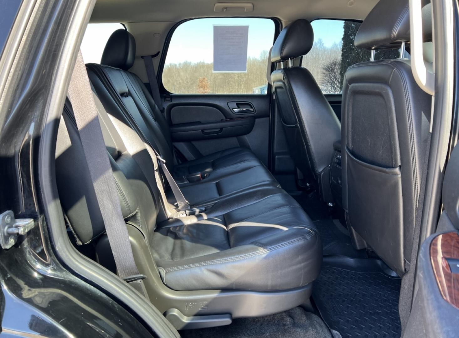 2012 BLACK /Black Leather CHEVROLET TAHOE 1500 LT (1GNSCBE04CR) with an 5.3L V8 engine, Automatic transmission, located at 2990 Old Orchard Rd., Jackson, MO, 63755, 37.354214, -89.612106 - 2012 Chevrolet Tahoe 1500 LT 163xxx miles Rear Wheel Drive 5.3L V8 Automatic Leather 22" Wheels Power/Heated Seats Heated Rear Seats Cruise Remote Start Power Windows/Locks/Mirrors We have financing available and we accept trades! Fill out a credit application on our website or come by t - Photo#17