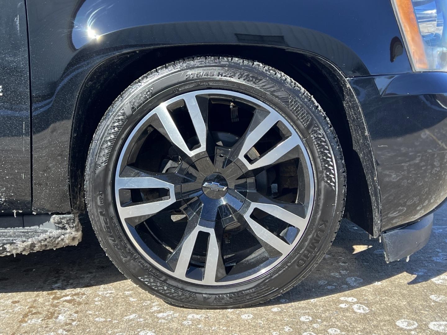 2012 BLACK /Black Leather CHEVROLET TAHOE 1500 LT (1GNSCBE04CR) with an 5.3L V8 engine, Automatic transmission, located at 2990 Old Orchard Rd., Jackson, MO, 63755, 37.354214, -89.612106 - 2012 Chevrolet Tahoe 1500 LT 163xxx miles Rear Wheel Drive 5.3L V8 Automatic Leather 22" Wheels Power/Heated Seats Heated Rear Seats Cruise Remote Start Power Windows/Locks/Mirrors We have financing available and we accept trades! Fill out a credit application on our website or come by t - Photo#38