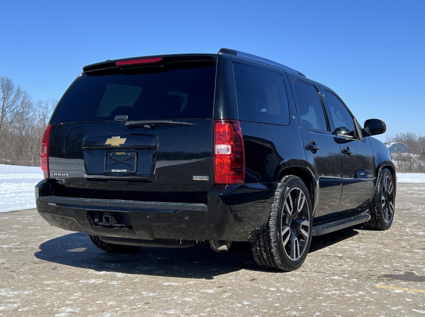 2012 BLACK /Black Leather CHEVROLET TAHOE 1500 LT (1GNSCBE04CR) with an 5.3L V8 engine, Automatic transmission, located at 2990 Old Orchard Rd., Jackson, MO, 63755, 37.354214, -89.612106 - 2012 Chevrolet Tahoe 1500 LT 163xxx miles Rear Wheel Drive 5.3L V8 Automatic Leather 22" Wheels Power/Heated Seats Heated Rear Seats Cruise Remote Start Power Windows/Locks/Mirrors We have financing available and we accept trades! Fill out a credit application on our website or come by t - Photo#8