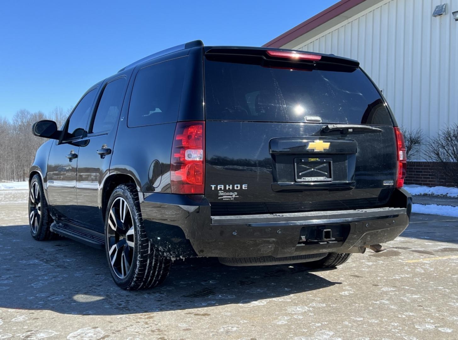 2012 BLACK /Black Leather CHEVROLET TAHOE 1500 LT (1GNSCBE04CR) with an 5.3L V8 engine, Automatic transmission, located at 2990 Old Orchard Rd., Jackson, MO, 63755, 37.354214, -89.612106 - 2012 Chevrolet Tahoe 1500 LT 163xxx miles Rear Wheel Drive 5.3L V8 Automatic Leather 22" Wheels Power/Heated Seats Heated Rear Seats Cruise Remote Start Power Windows/Locks/Mirrors We have financing available and we accept trades! Fill out a credit application on our website or come by t - Photo#9