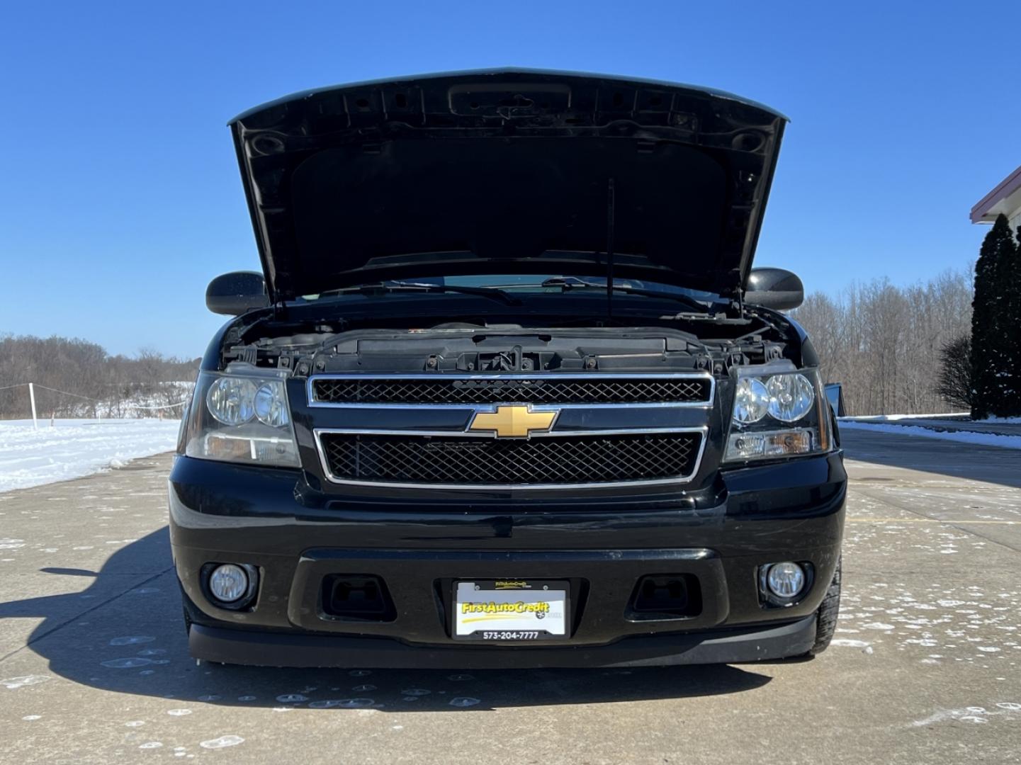 2012 BLACK /Black Leather CHEVROLET TAHOE 1500 LT (1GNSCBE04CR) with an 5.3L V8 engine, Automatic transmission, located at 2990 Old Orchard Rd., Jackson, MO, 63755, 37.354214, -89.612106 - 2012 Chevrolet Tahoe 1500 LT 163xxx miles Rear Wheel Drive 5.3L V8 Automatic Leather 22" Wheels Power/Heated Seats Heated Rear Seats Cruise Remote Start Power Windows/Locks/Mirrors We have financing available and we accept trades! Fill out a credit application on our website or come by t - Photo#32