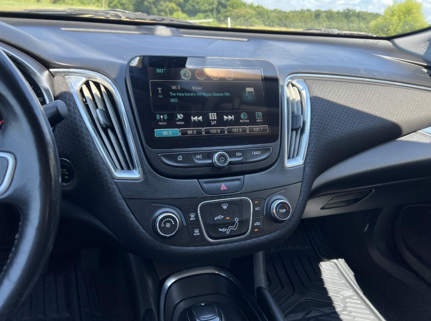 2018 WHITE /Black Cloth CHEVROLET MALIBU LT (1G1ZD5ST7JF) with an 1.5L 4 Cyl. engine, Automatic transmission, located at 2990 Old Orchard Rd., Jackson, MO, 63755, 37.354214, -89.612106 - 2018 Chevrolet Malibu LT 141xxx miles Front Wheel Drive 1.5L 4 Cyl. Automatic Backup Camera Power Driver Seat Bluetooth Remote Start Cruise Power Windows/Locks/Mirrors We have financing available and we accept trades! Fill out a credit application on our website or come by today! If you - Photo#24