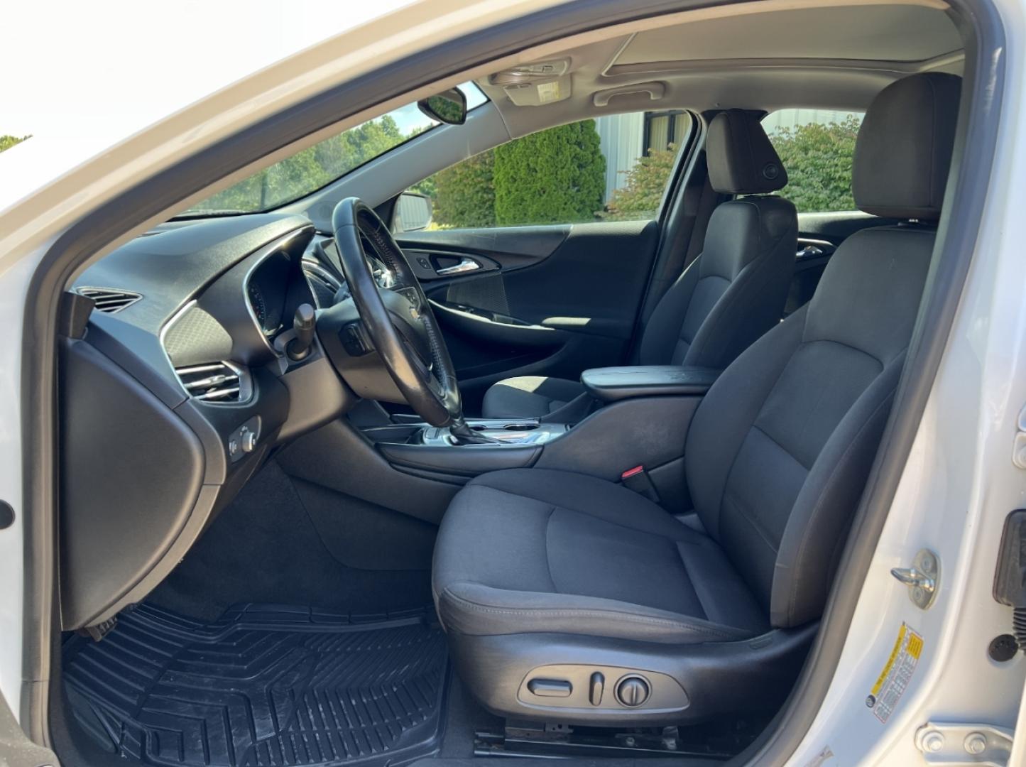 2018 WHITE /Black Cloth CHEVROLET MALIBU LT (1G1ZD5ST7JF) with an 1.5L 4 Cyl. engine, Automatic transmission, located at 2990 Old Orchard Rd., Jackson, MO, 63755, 37.354214, -89.612106 - 2018 Chevrolet Malibu LT 141xxx miles Front Wheel Drive 1.5L 4 Cyl. Automatic Backup Camera Power Driver Seat Bluetooth Remote Start Cruise Power Windows/Locks/Mirrors We have financing available and we accept trades! Fill out a credit application on our website or come by today! If you - Photo#13