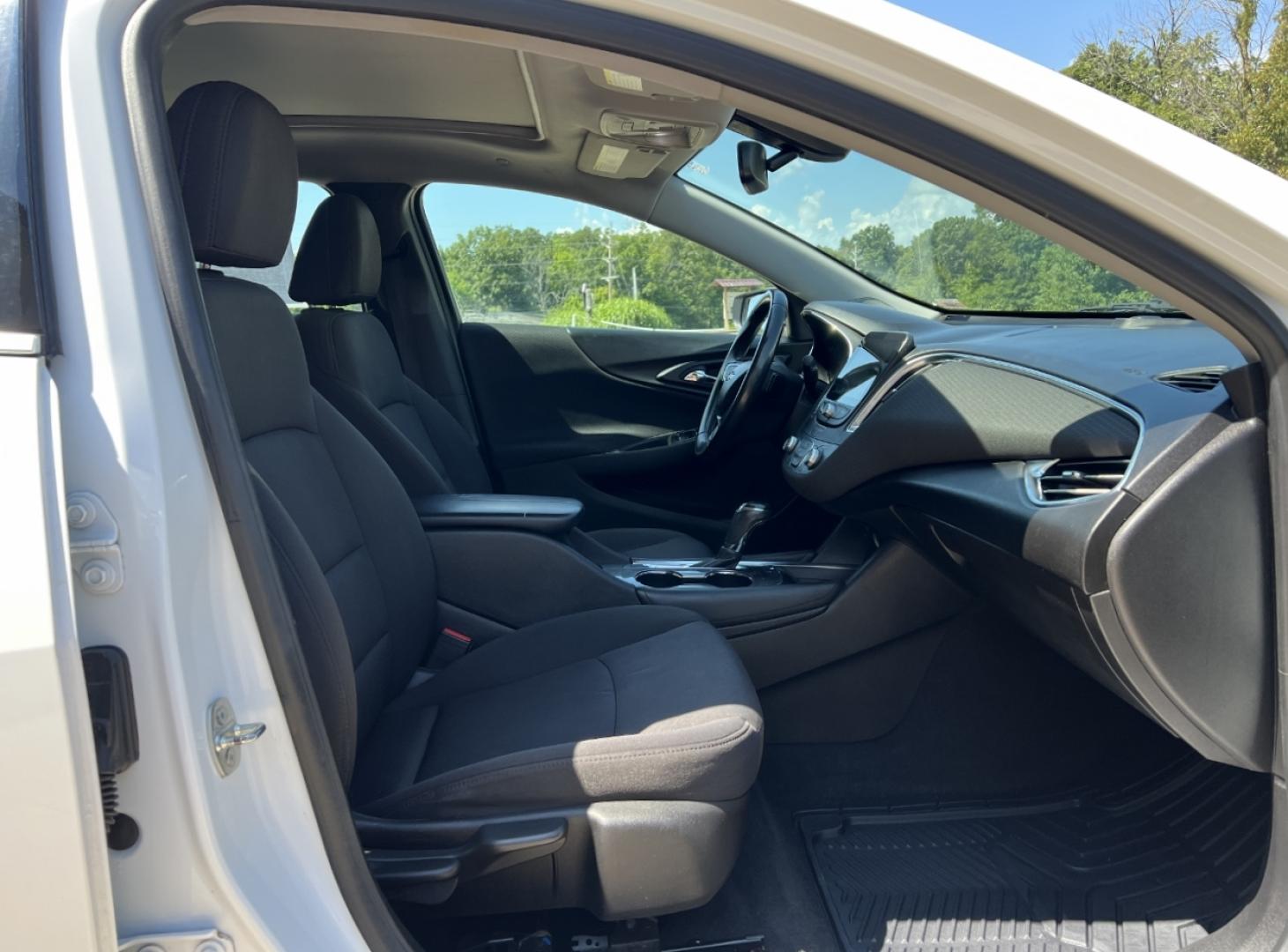 2018 WHITE /Black Cloth CHEVROLET MALIBU LT (1G1ZD5ST7JF) with an 1.5L 4 Cyl. engine, Automatic transmission, located at 2990 Old Orchard Rd., Jackson, MO, 63755, 37.354214, -89.612106 - 2018 Chevrolet Malibu LT 141xxx miles Front Wheel Drive 1.5L 4 Cyl. Automatic Backup Camera Power Driver Seat Bluetooth Remote Start Cruise Power Windows/Locks/Mirrors We have financing available and we accept trades! Fill out a credit application on our website or come by today! If you - Photo#15
