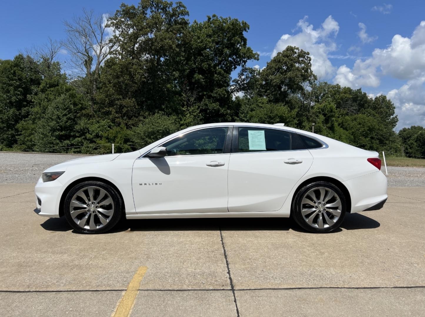 2018 WHITE /Black Cloth CHEVROLET MALIBU LT (1G1ZD5ST7JF) with an 1.5L 4 Cyl. engine, Automatic transmission, located at 2990 Old Orchard Rd., Jackson, MO, 63755, 37.354214, -89.612106 - 2018 Chevrolet Malibu LT 141xxx miles Front Wheel Drive 1.5L 4 Cyl. Automatic Backup Camera Power Driver Seat Bluetooth Remote Start Cruise Power Windows/Locks/Mirrors We have financing available and we accept trades! Fill out a credit application on our website or come by today! If you - Photo#6
