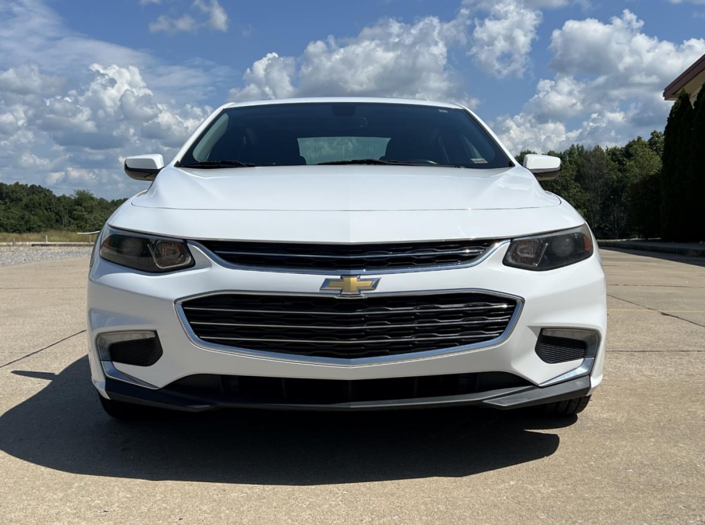 2018 WHITE /Black Cloth CHEVROLET MALIBU LT (1G1ZD5ST7JF) with an 1.5L 4 Cyl. engine, Automatic transmission, located at 2990 Old Orchard Rd., Jackson, MO, 63755, 37.354214, -89.612106 - 2018 Chevrolet Malibu LT 141xxx miles Front Wheel Drive 1.5L 4 Cyl. Automatic Backup Camera Power Driver Seat Bluetooth Remote Start Cruise Power Windows/Locks/Mirrors We have financing available and we accept trades! Fill out a credit application on our website or come by today! If you - Photo#11