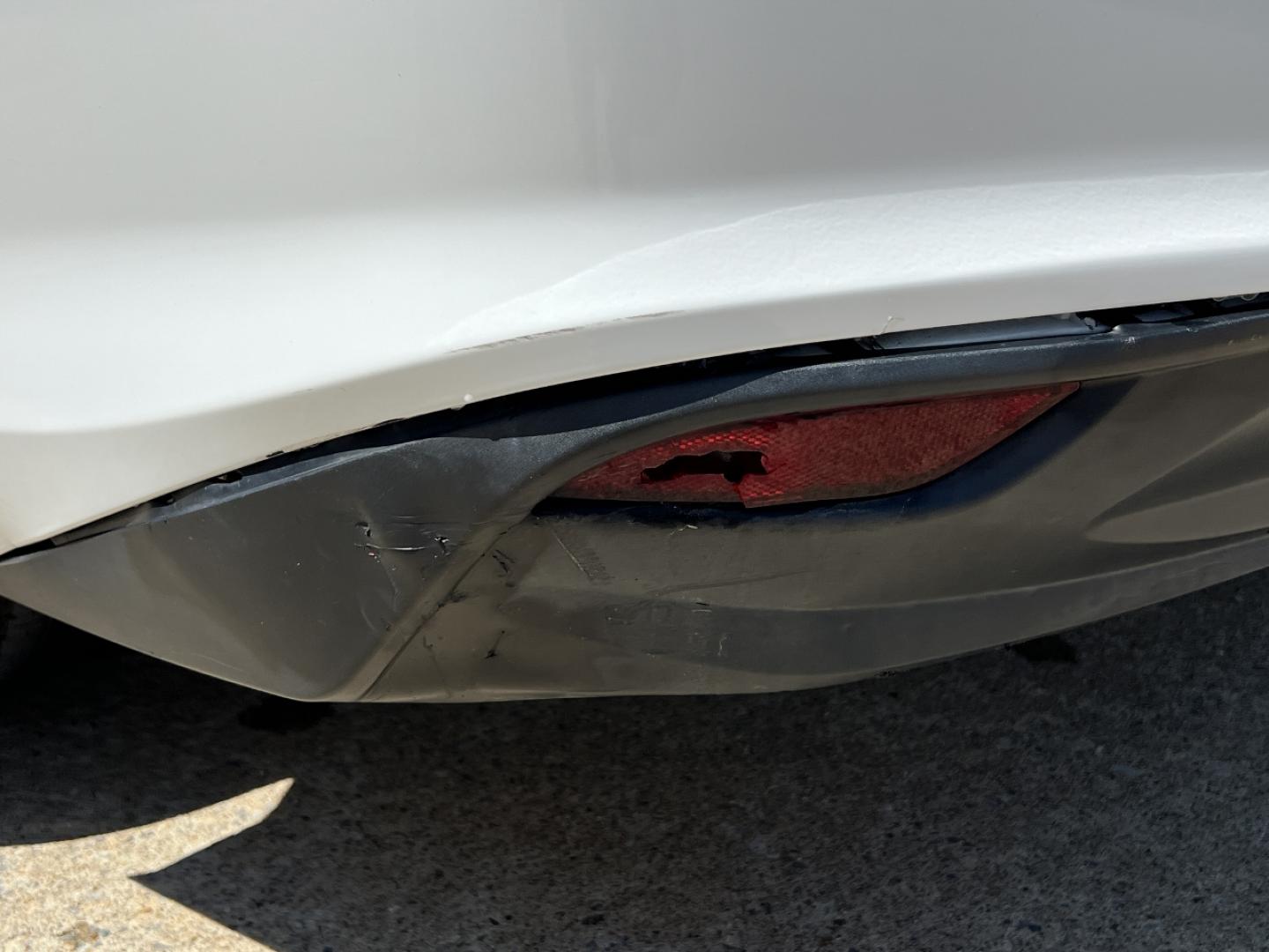 2018 WHITE /Black Cloth CHEVROLET MALIBU LT (1G1ZD5ST7JF) with an 1.5L 4 Cyl. engine, Automatic transmission, located at 2990 Old Orchard Rd., Jackson, MO, 63755, 37.354214, -89.612106 - 2018 Chevrolet Malibu LT 141xxx miles Front Wheel Drive 1.5L 4 Cyl. Automatic Backup Camera Power Driver Seat Bluetooth Remote Start Cruise Power Windows/Locks/Mirrors We have financing available and we accept trades! Fill out a credit application on our website or come by today! If you - Photo#41
