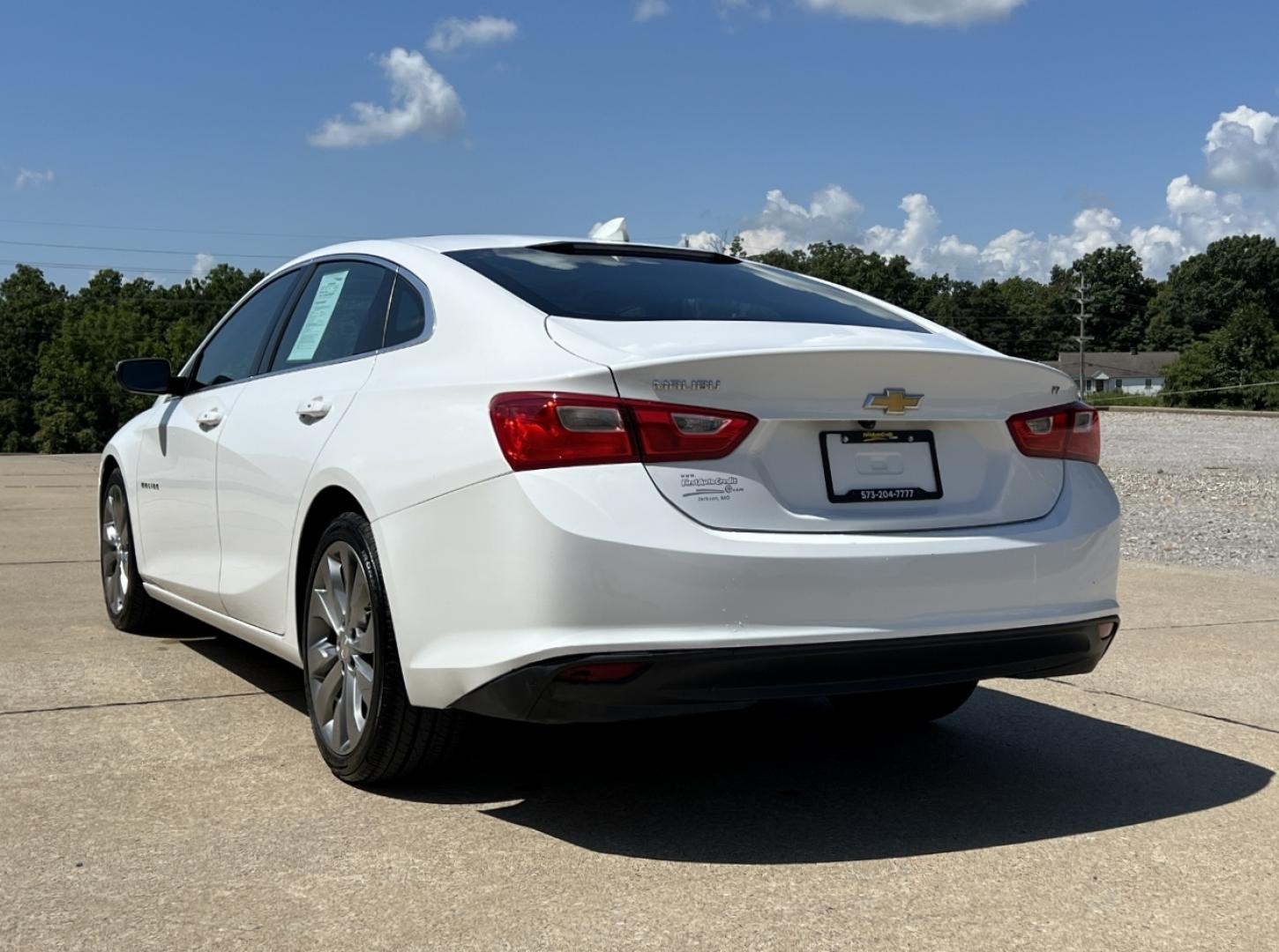 2018 WHITE /Black Cloth CHEVROLET MALIBU LT (1G1ZD5ST7JF) with an 1.5L 4 Cyl. engine, Automatic transmission, located at 2990 Old Orchard Rd., Jackson, MO, 63755, 37.354214, -89.612106 - 2018 Chevrolet Malibu LT 141xxx miles Front Wheel Drive 1.5L 4 Cyl. Automatic Backup Camera Power Driver Seat Bluetooth Remote Start Cruise Power Windows/Locks/Mirrors We have financing available and we accept trades! Fill out a credit application on our website or come by today! If you - Photo#9