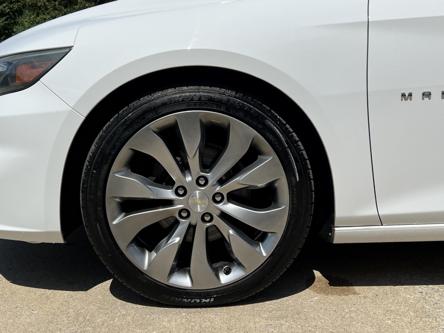 2018 WHITE /Black Cloth CHEVROLET MALIBU LT (1G1ZD5ST7JF) with an 1.5L 4 Cyl. engine, Automatic transmission, located at 2990 Old Orchard Rd., Jackson, MO, 63755, 37.354214, -89.612106 - 2018 Chevrolet Malibu LT 141xxx miles Front Wheel Drive 1.5L 4 Cyl. Automatic Backup Camera Power Driver Seat Bluetooth Remote Start Cruise Power Windows/Locks/Mirrors We have financing available and we accept trades! Fill out a credit application on our website or come by today! If you - Photo#36