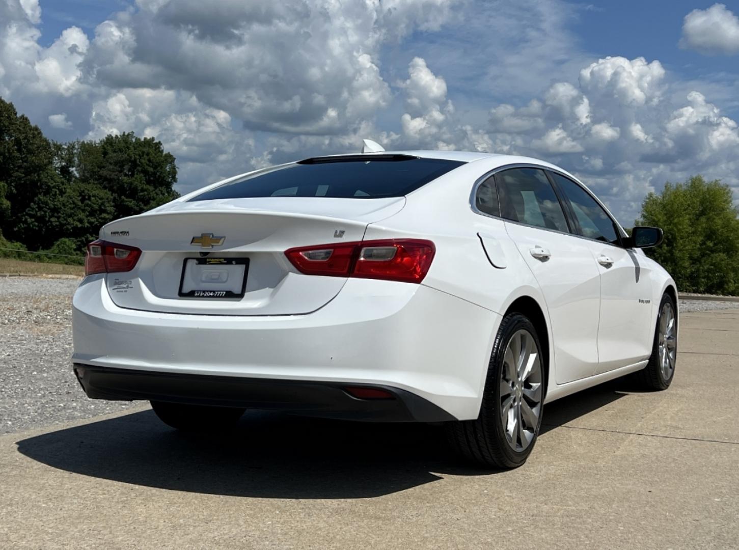 2018 WHITE /Black Cloth CHEVROLET MALIBU LT (1G1ZD5ST7JF) with an 1.5L 4 Cyl. engine, Automatic transmission, located at 2990 Old Orchard Rd., Jackson, MO, 63755, 37.354214, -89.612106 - 2018 Chevrolet Malibu LT 141xxx miles Front Wheel Drive 1.5L 4 Cyl. Automatic Backup Camera Power Driver Seat Bluetooth Remote Start Cruise Power Windows/Locks/Mirrors We have financing available and we accept trades! Fill out a credit application on our website or come by today! If you - Photo#8