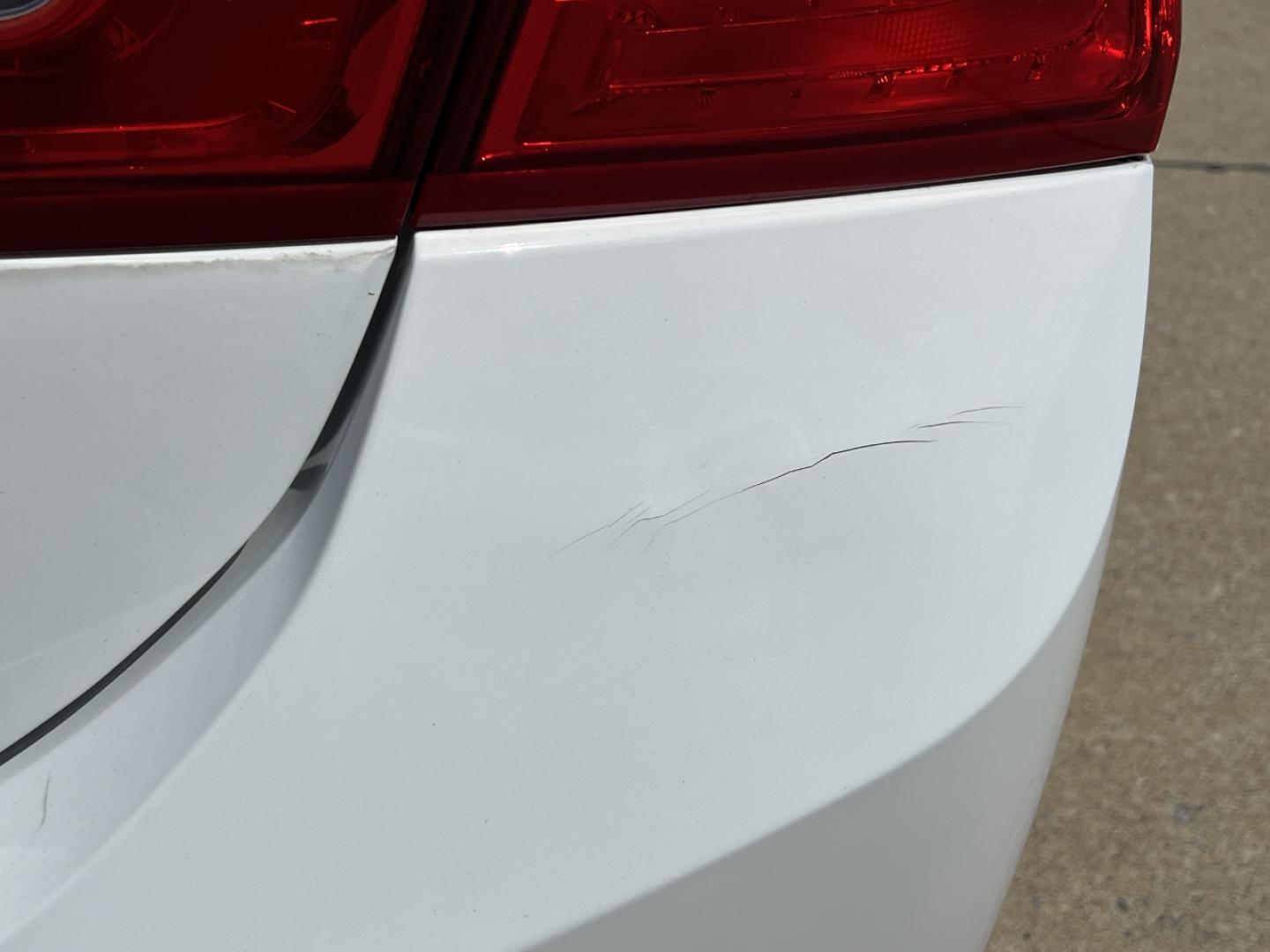 2018 WHITE /Black Cloth CHEVROLET MALIBU LT (1G1ZD5ST7JF) with an 1.5L 4 Cyl. engine, Automatic transmission, located at 2990 Old Orchard Rd., Jackson, MO, 63755, 37.354214, -89.612106 - 2018 Chevrolet Malibu LT 141xxx miles Front Wheel Drive 1.5L 4 Cyl. Automatic Backup Camera Power Driver Seat Bluetooth Remote Start Cruise Power Windows/Locks/Mirrors We have financing available and we accept trades! Fill out a credit application on our website or come by today! If you - Photo#44
