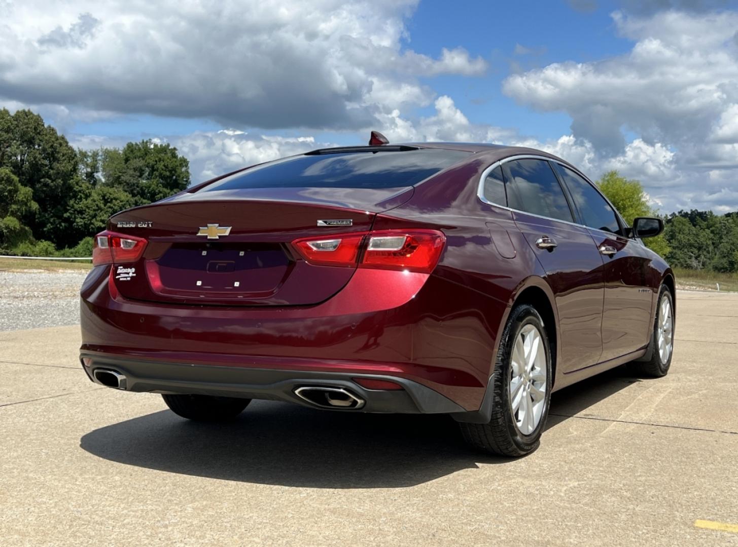 2016 RED /Black Leather CHEVROLET MALIBU PREMIER (1G1ZH5SXXGF) with an 2.0L 4 Cyl. engine, Automatic transmission, located at 2990 Old Orchard Rd., Jackson, MO, 63755, 37.354214, -89.612106 - 2016 Chevrolet Malibu Premier 1-Owner 110xxx miles Front Wheel Drive 2.0L 4 Cyl. Automatic Leather Navigation Power/Heated/Cooled Seats Heated Steering Wheel Backup Camera Sunroof Bluetooth Remote Start Cruise Power Windows/Locks/Mirrors We have financing available and we accept trad - Photo#10