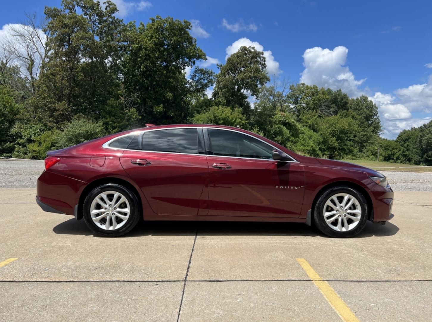 2016 RED /Black Leather CHEVROLET MALIBU PREMIER (1G1ZH5SXXGF) with an 2.0L 4 Cyl. engine, Automatic transmission, located at 2990 Old Orchard Rd., Jackson, MO, 63755, 37.354214, -89.612106 - 2016 Chevrolet Malibu Premier 1-Owner 110xxx miles Front Wheel Drive 2.0L 4 Cyl. Automatic Leather Navigation Power/Heated/Cooled Seats Heated Steering Wheel Backup Camera Sunroof Bluetooth Remote Start Cruise Power Windows/Locks/Mirrors We have financing available and we accept trad - Photo#9